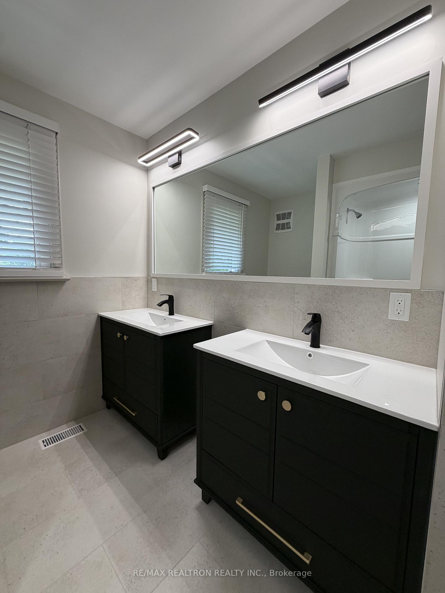 Photo 20 of 13 Circle Ridge Drive, Georgina, Keswick North — HOMEH