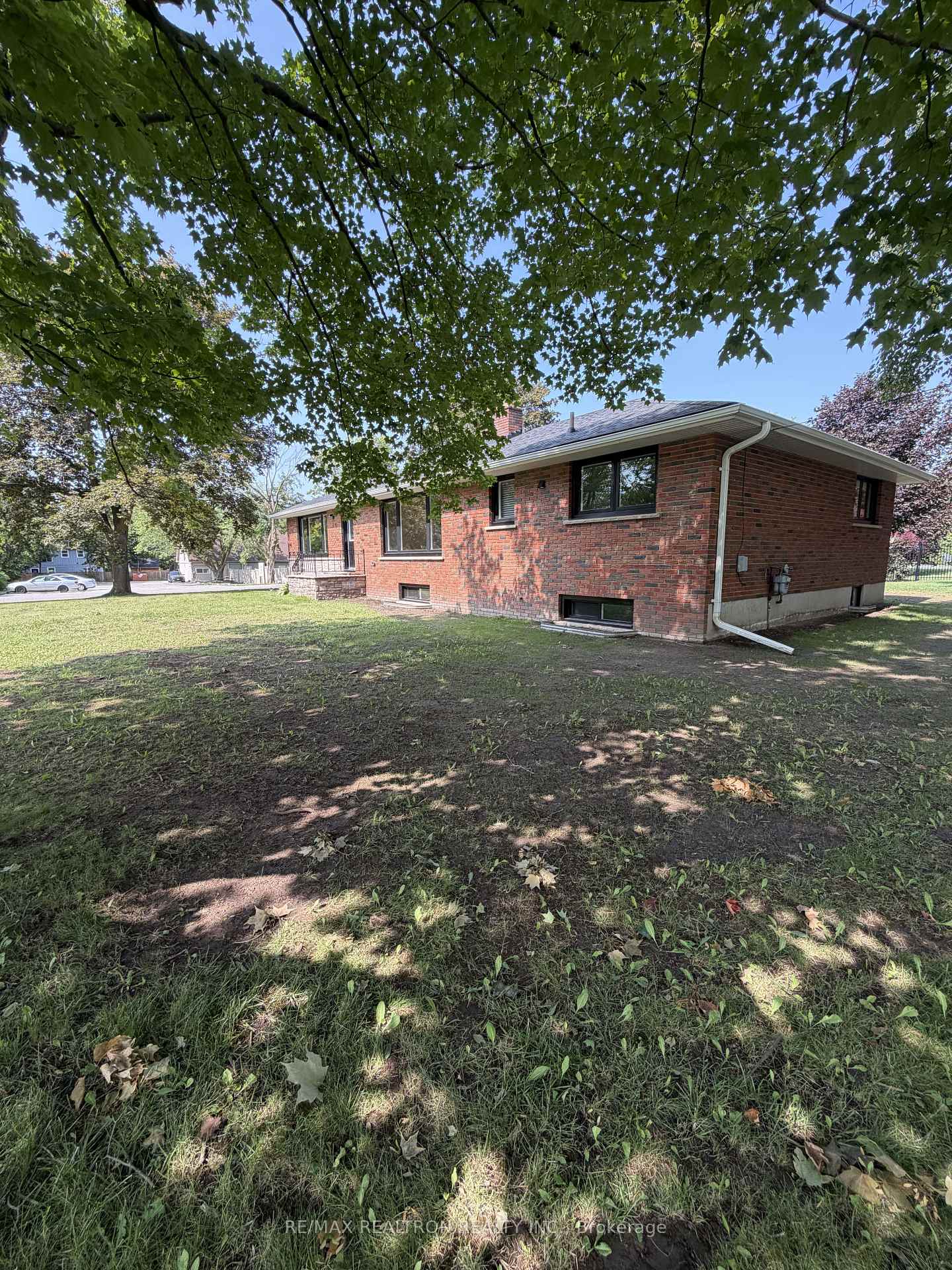 Photo 22 of 13 Circle Ridge Drive, Georgina, Keswick North — HOMEH