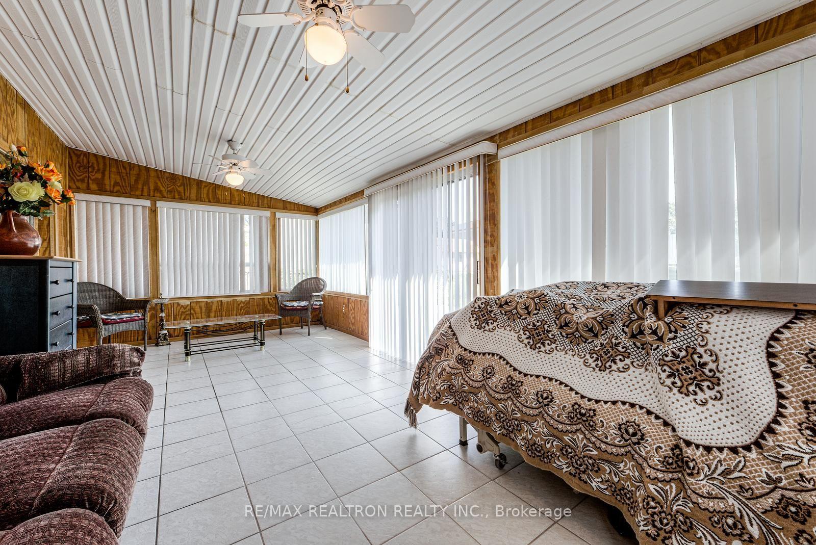 Photo 17 of 115 Hullmar Drive, North York, Black Creek — HOMEH