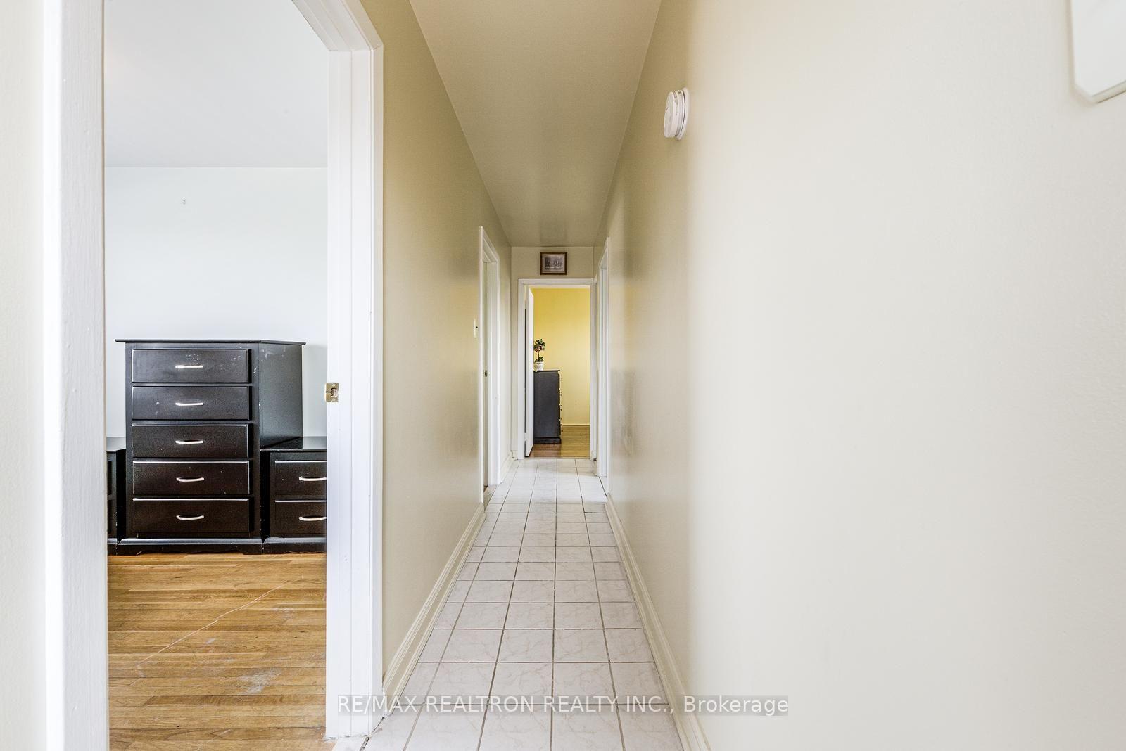 Photo 21 of 115 Hullmar Drive, North York, Black Creek — HOMEH