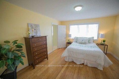 Photo 6 of 52 Apple Tree Crescent, Uxbridge — HOMEH