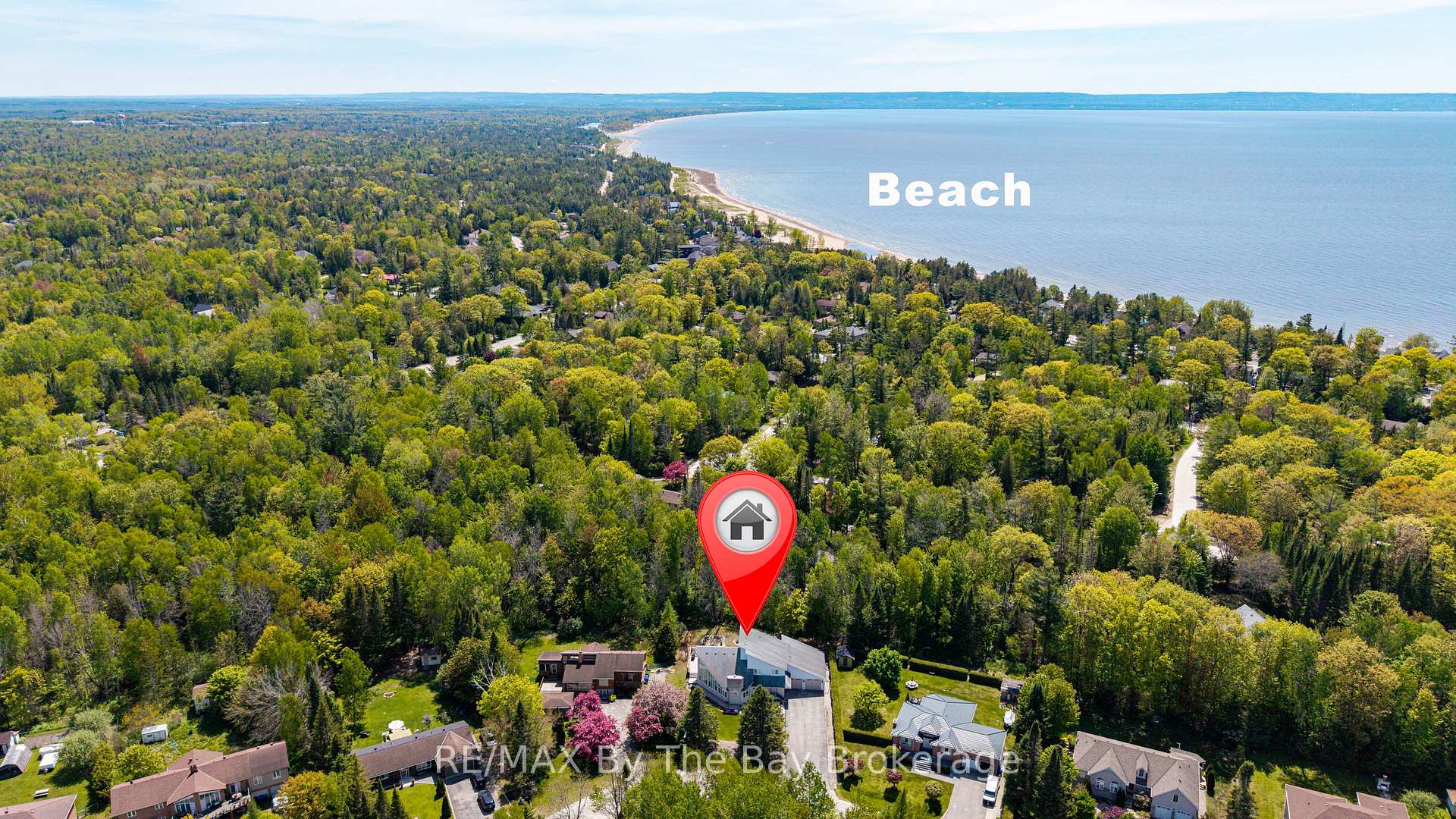 Photo 2 of 32 Bridlewood Crescent, Wasaga Beach — HOMEH