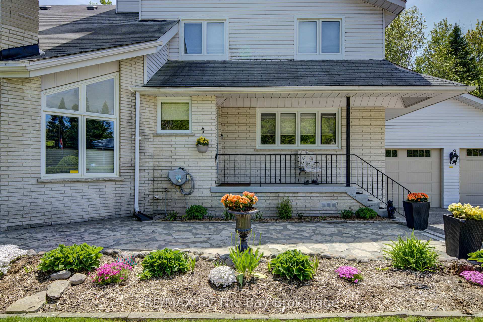 Photo 5 of 32 Bridlewood Crescent, Wasaga Beach — HOMEH