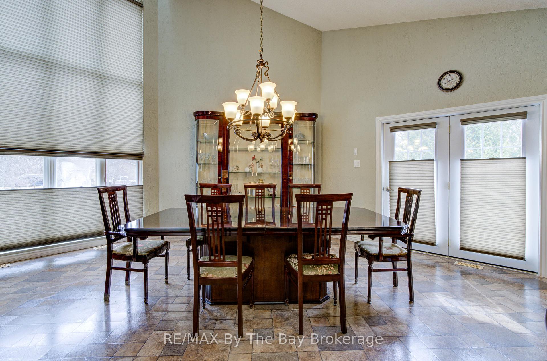 Photo 23 of 32 Bridlewood Crescent, Wasaga Beach — HOMEH