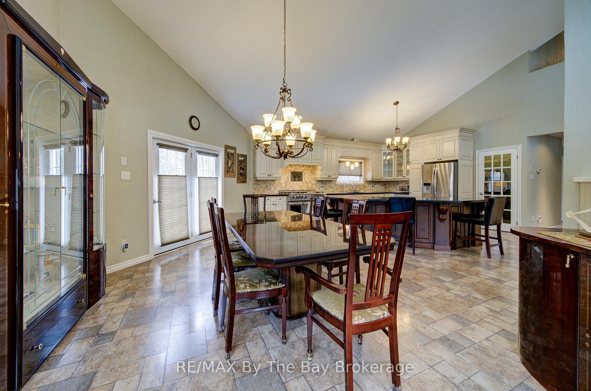 Photo 24 of 32 Bridlewood Crescent, Wasaga Beach — HOMEH
