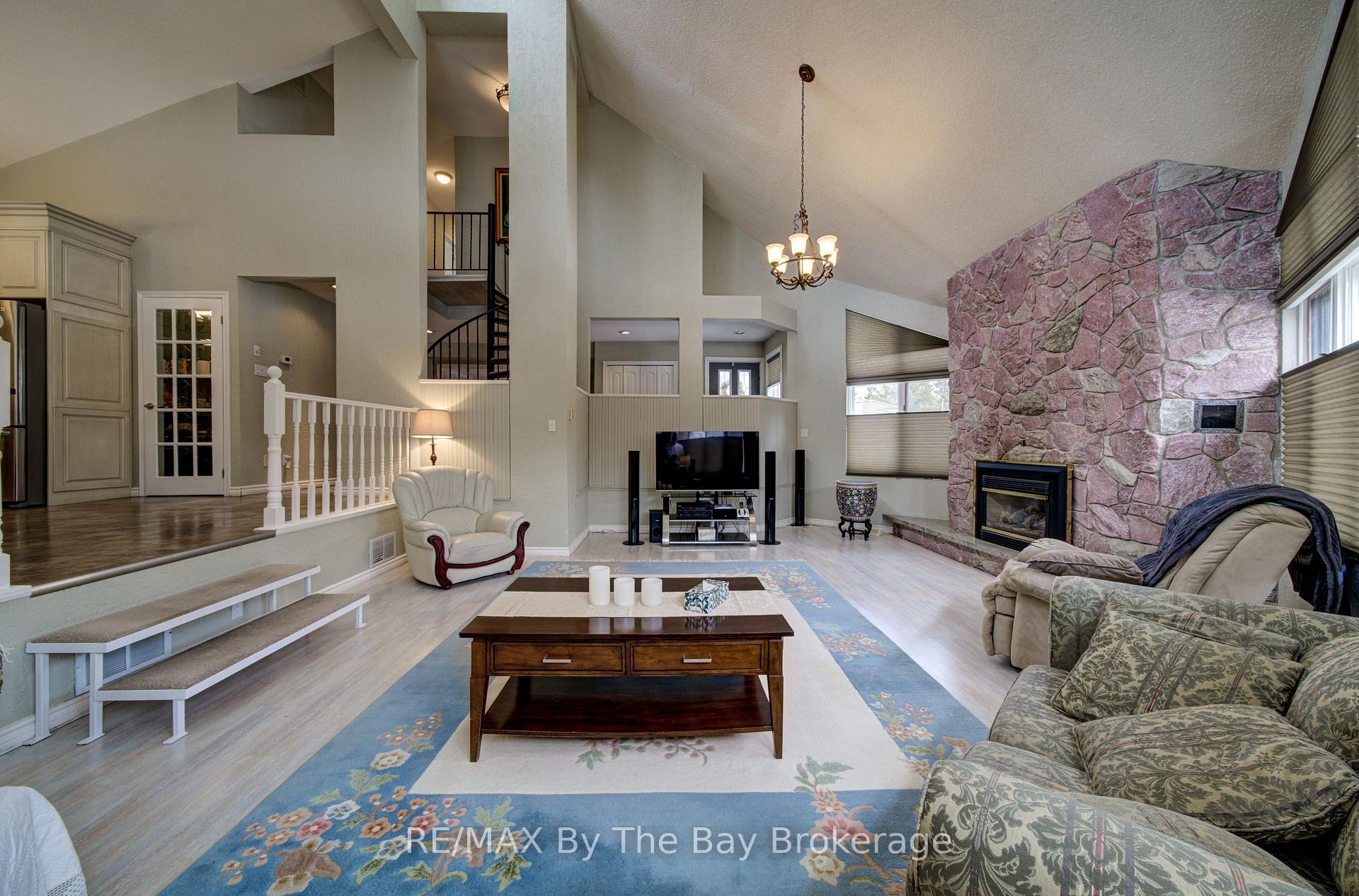 Photo 27 of 32 Bridlewood Crescent, Wasaga Beach — HOMEH