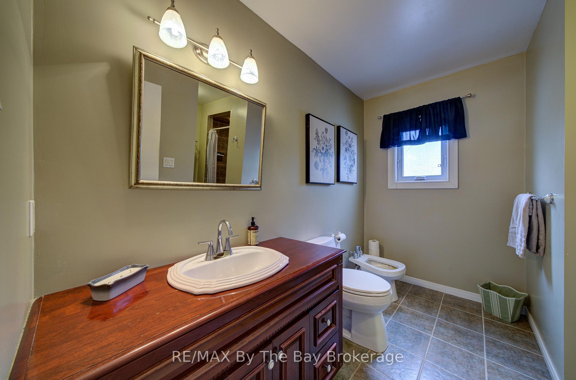 Photo 33 of 32 Bridlewood Crescent, Wasaga Beach — HOMEH