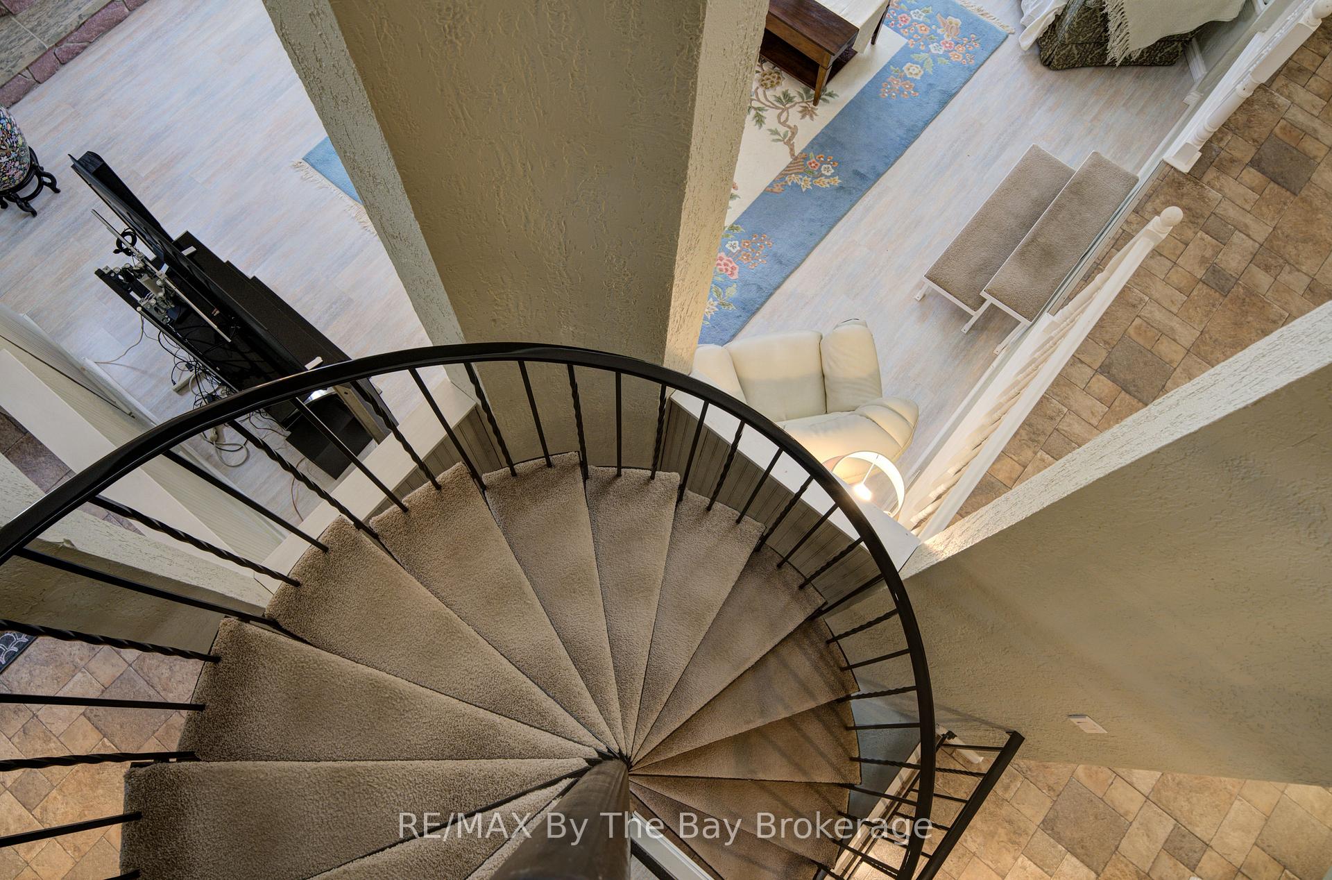 Photo 35 of 32 Bridlewood Crescent, Wasaga Beach — HOMEH