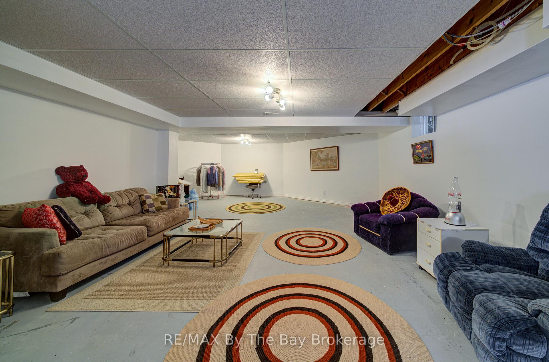Photo 43 of 32 Bridlewood Crescent, Wasaga Beach — HOMEH