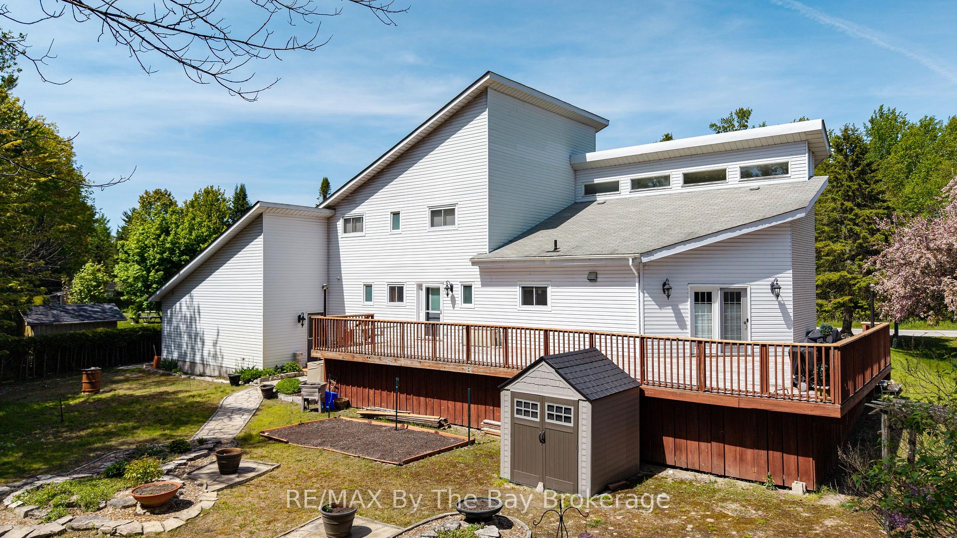 Photo 48 of 32 Bridlewood Crescent, Wasaga Beach — HOMEH