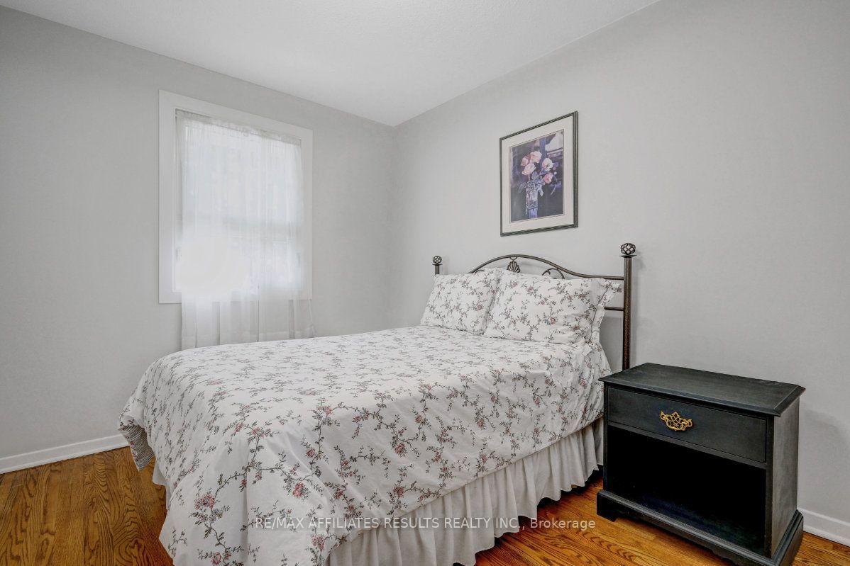 Photo 32 of 1312 Cornell Street, Ottawa, Redwood Park — HOMEH