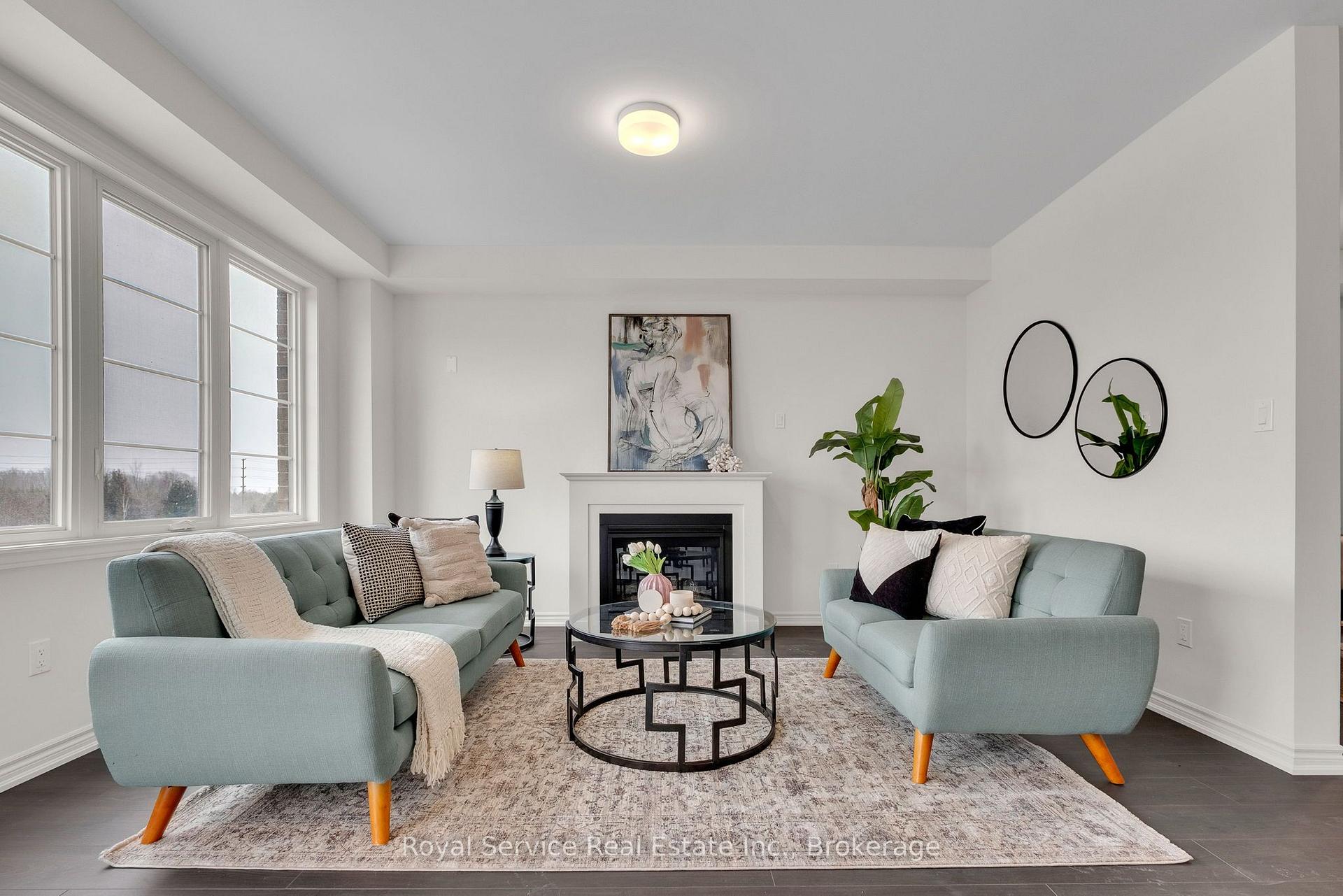 Photo 3 of 472 Trevor Street, Cobourg — HOMEH