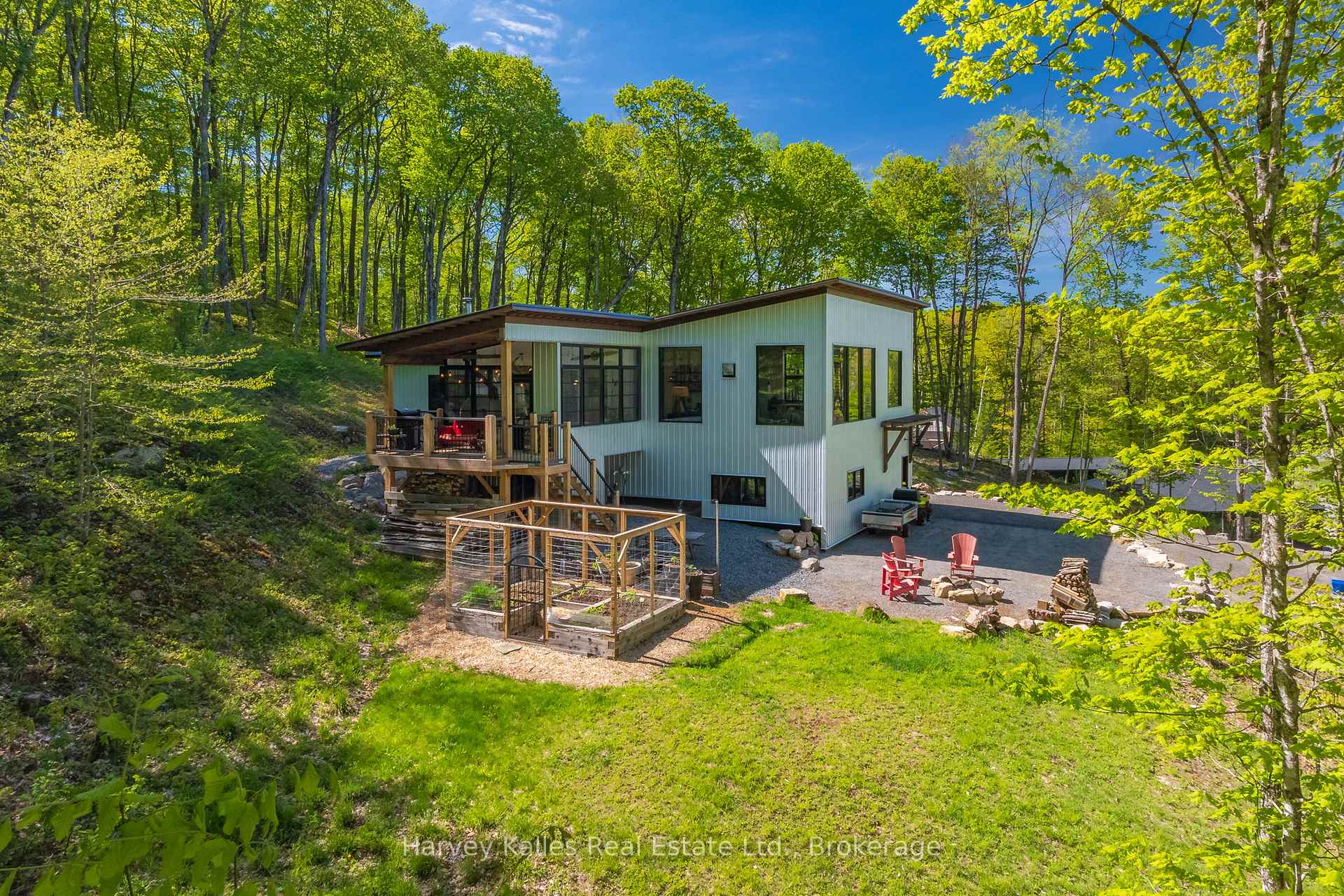 Photo 3 of 25 Natures Way, Huntsville, Brunel — HOMEH