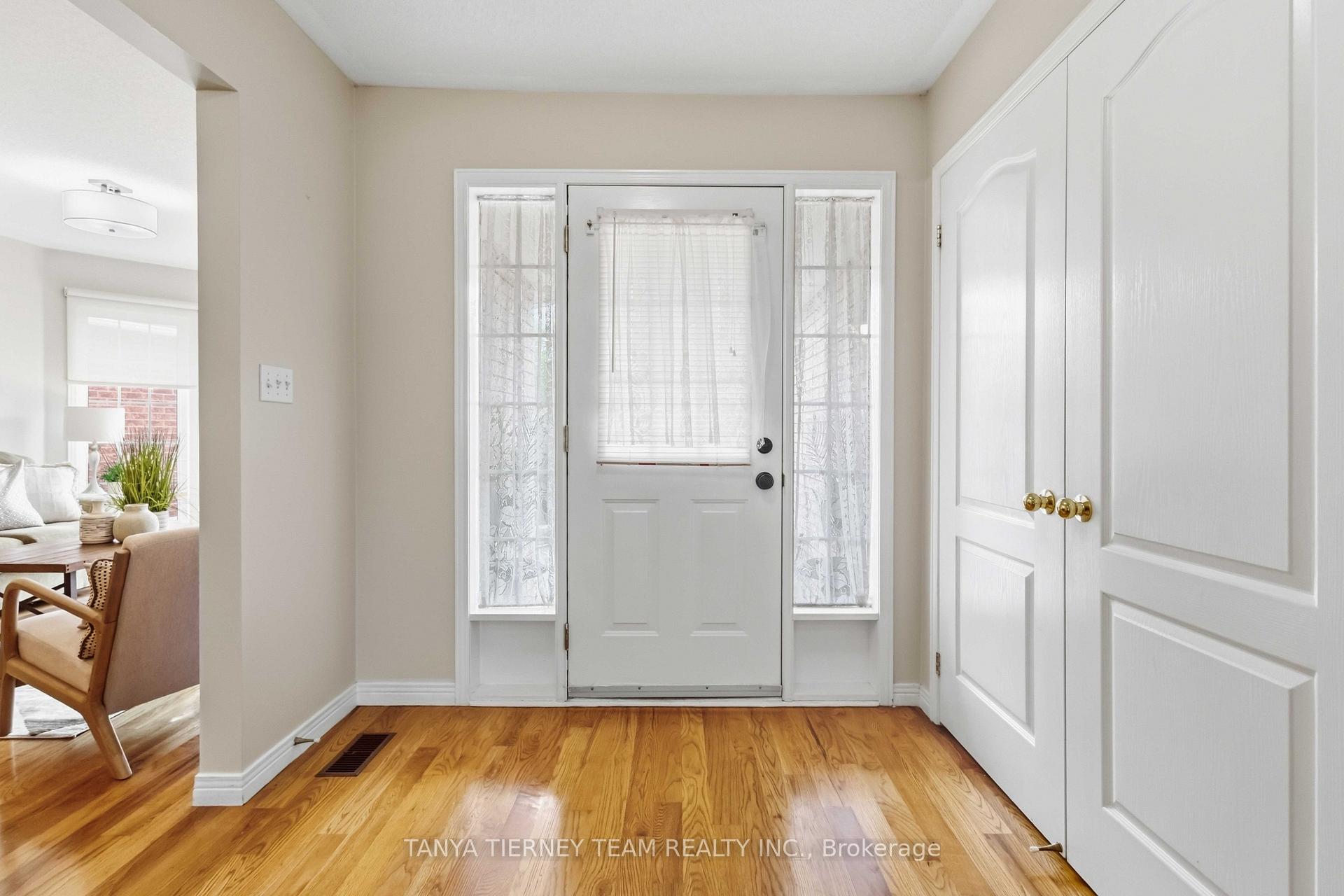 Photo 5 of 5 Padfield Drive, Clarington, Bowmanville — HOMEH