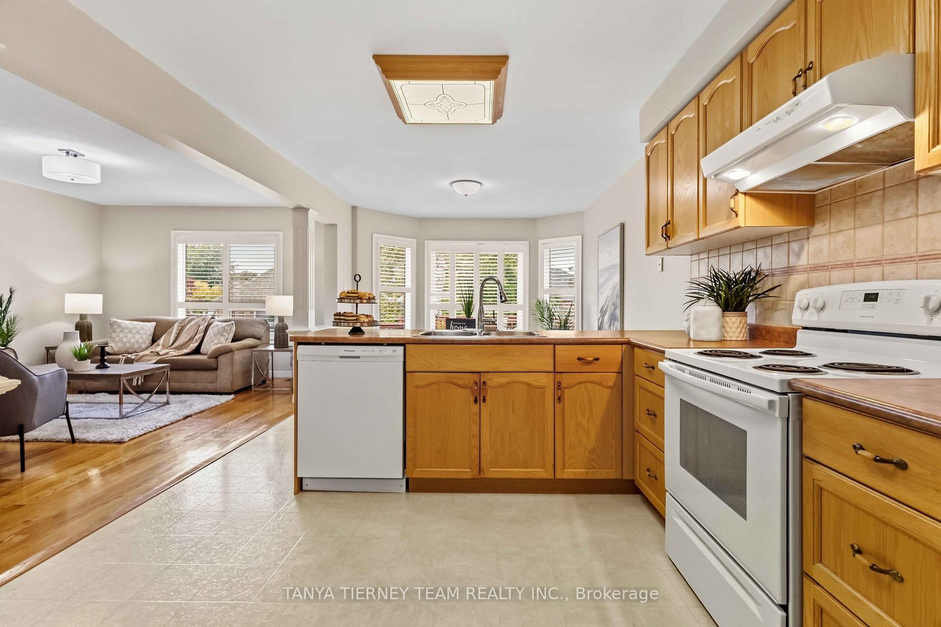 Photo 21 of 5 Padfield Drive, Clarington, Bowmanville — HOMEH