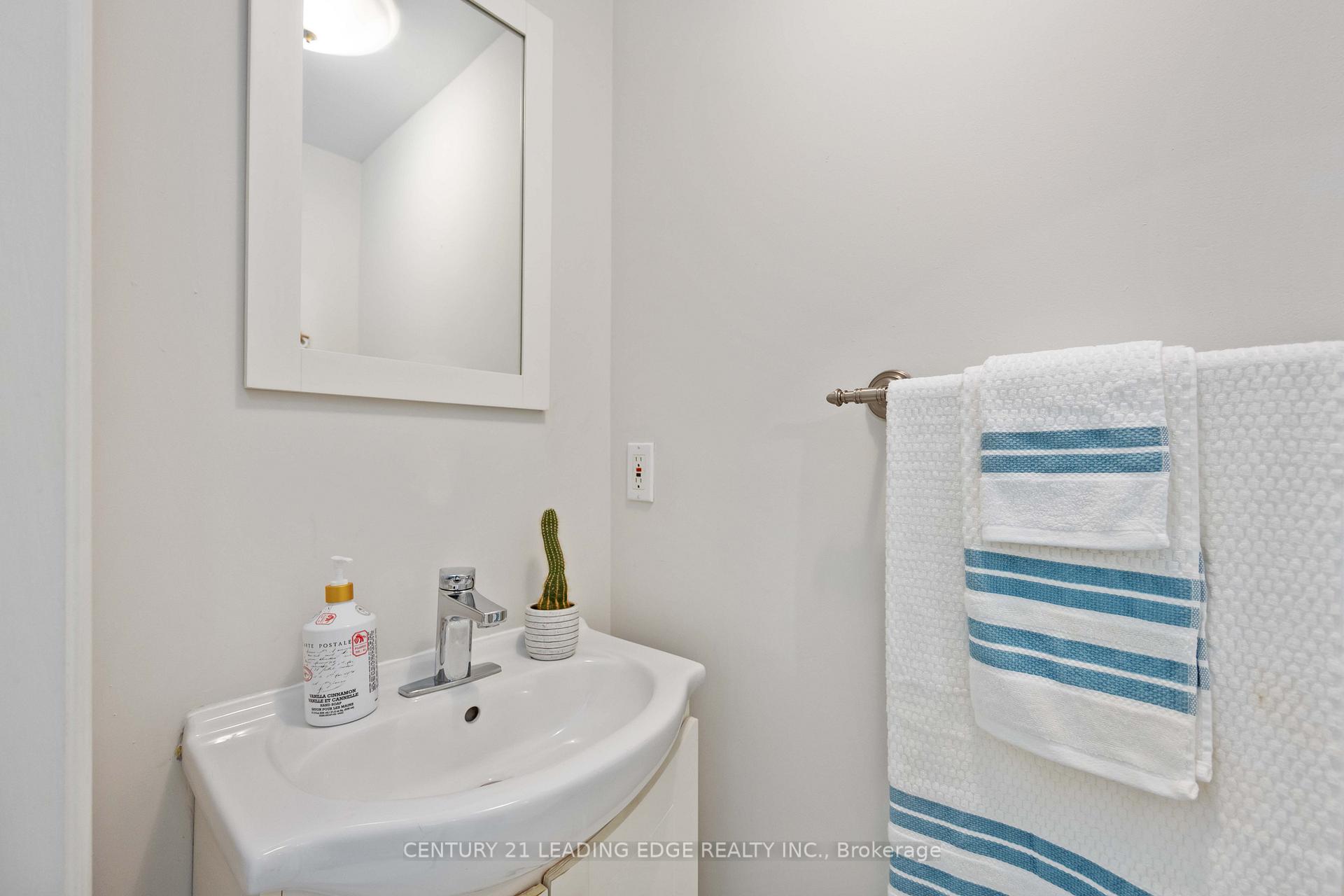 Photo 8 of 34 Tams Drive, Ajax, Central East — HOMEH