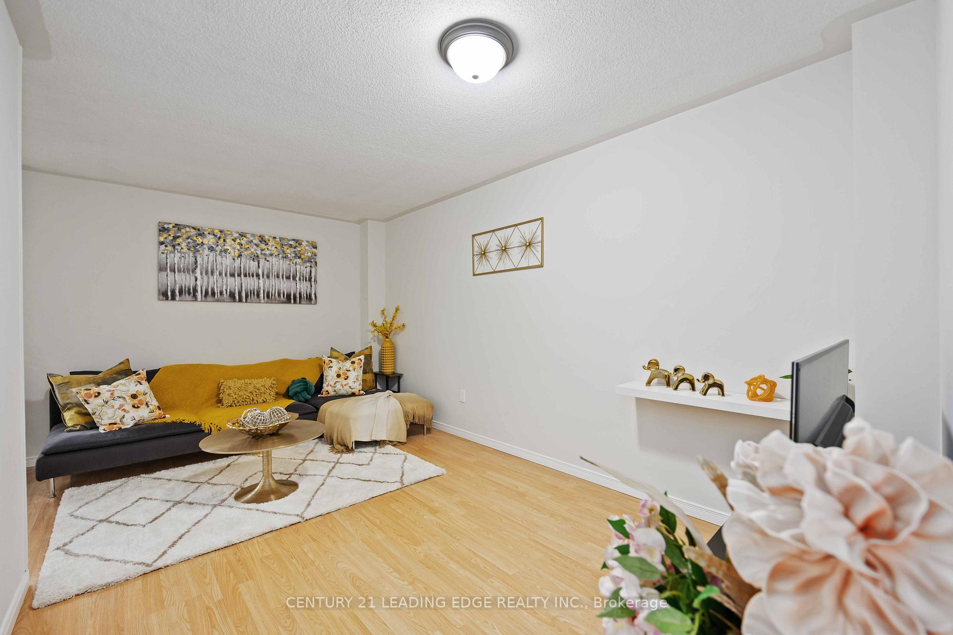 Photo 10 of 34 Tams Drive, Ajax, Central East — HOMEH