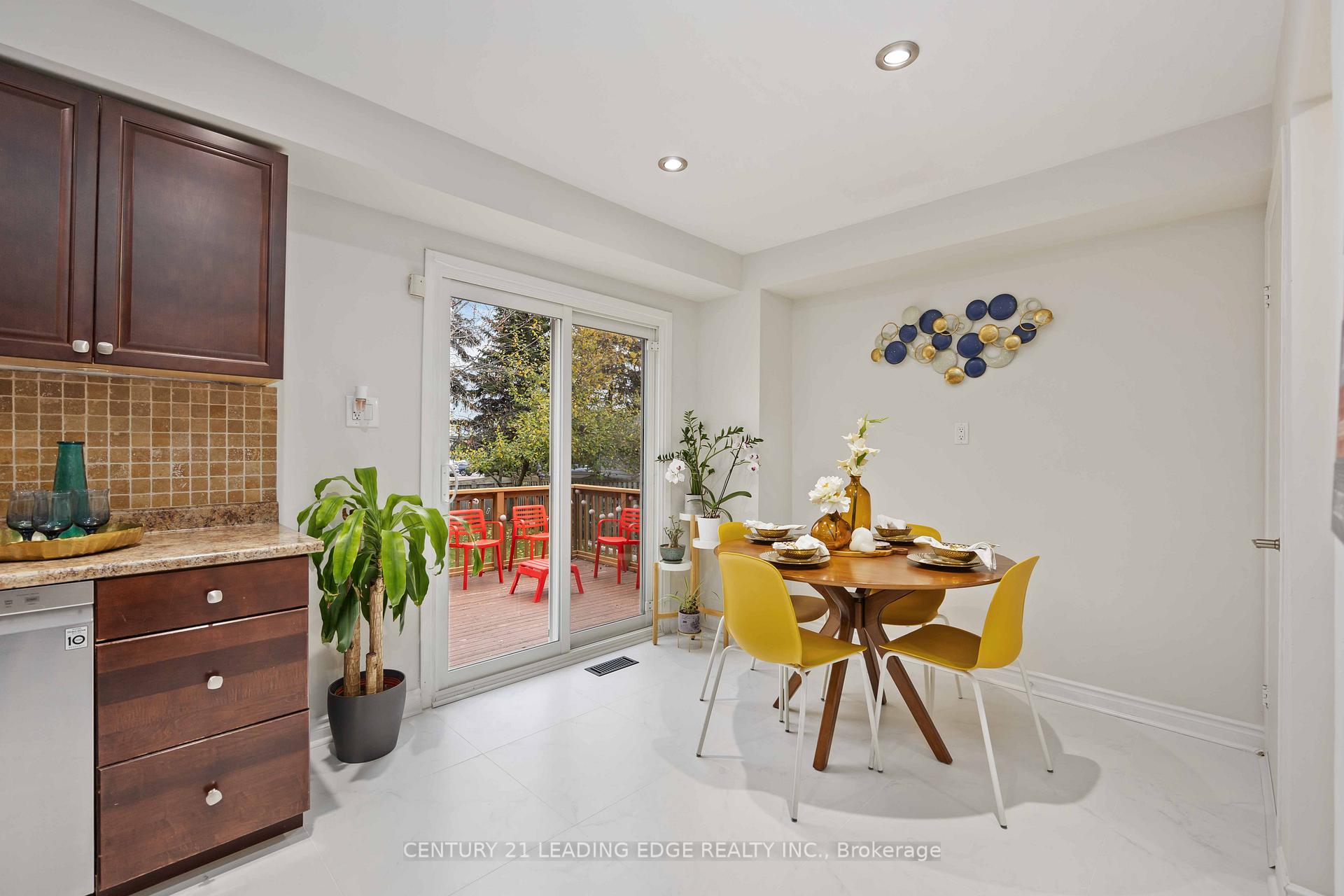 Photo 13 of 34 Tams Drive, Ajax, Central East — HOMEH