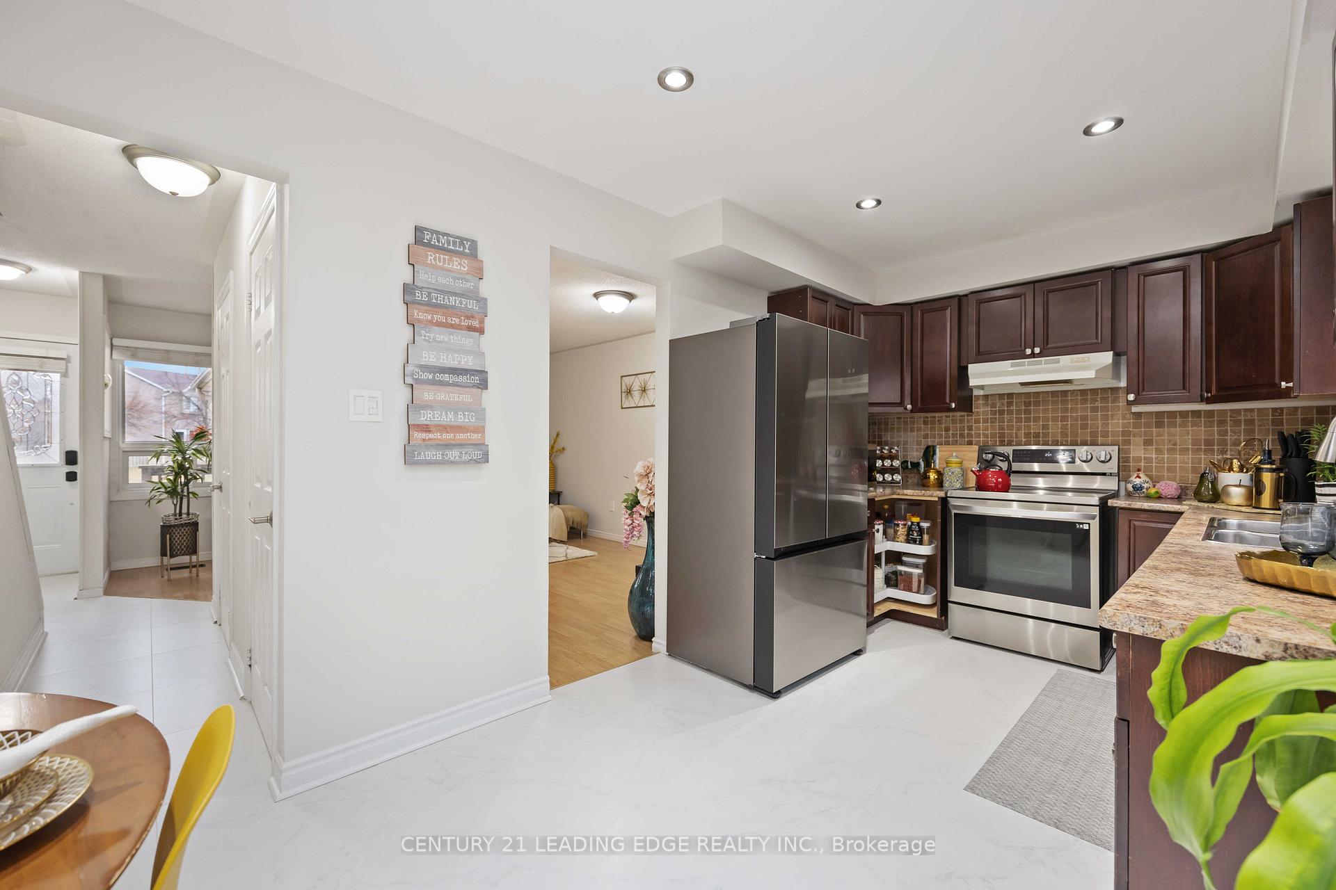 Photo 19 of 34 Tams Drive, Ajax, Central East — HOMEH