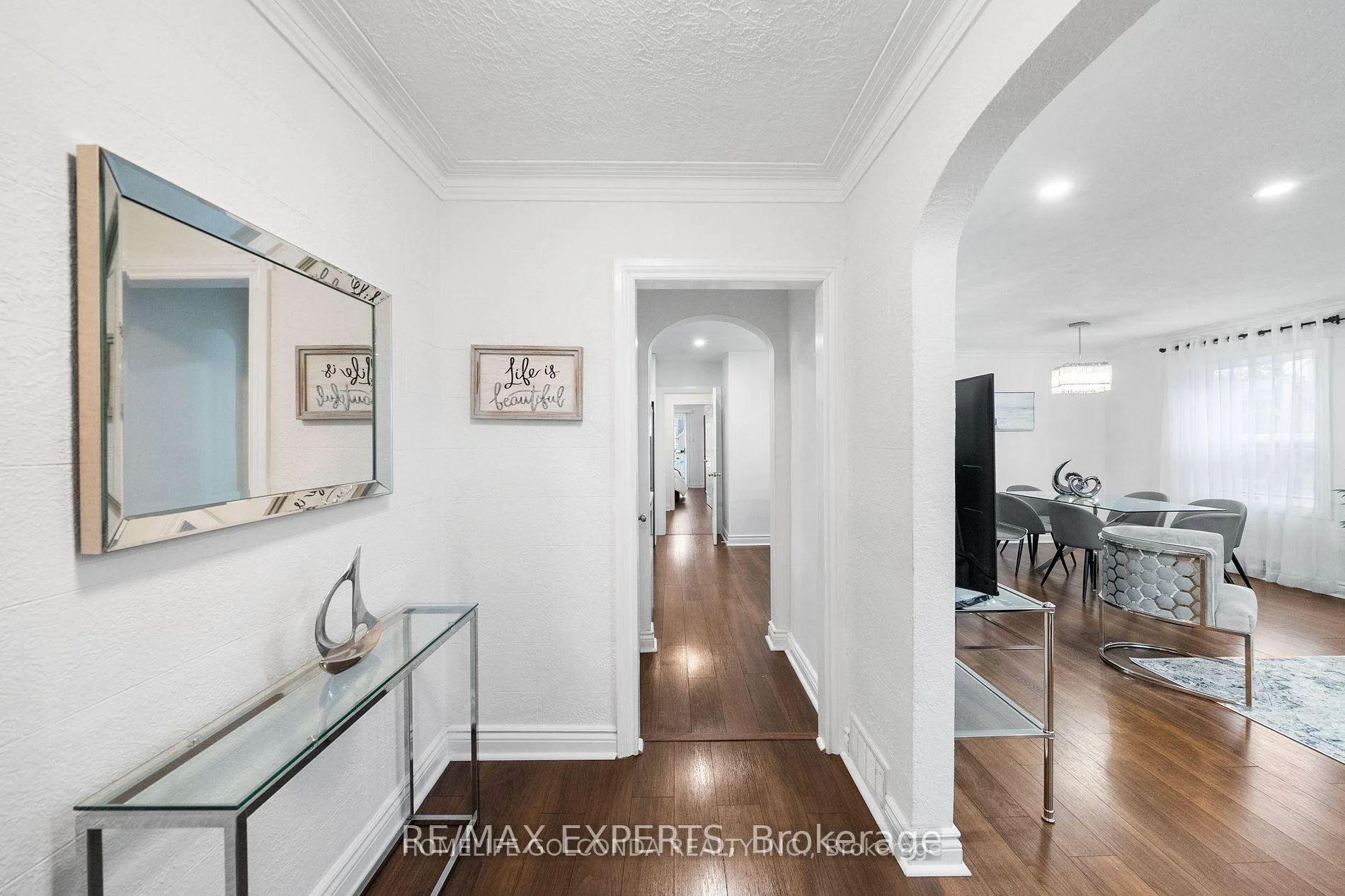 Photo 2 of 253 Bogert Avenue, North York, Lansing-Westgate — HOMEH