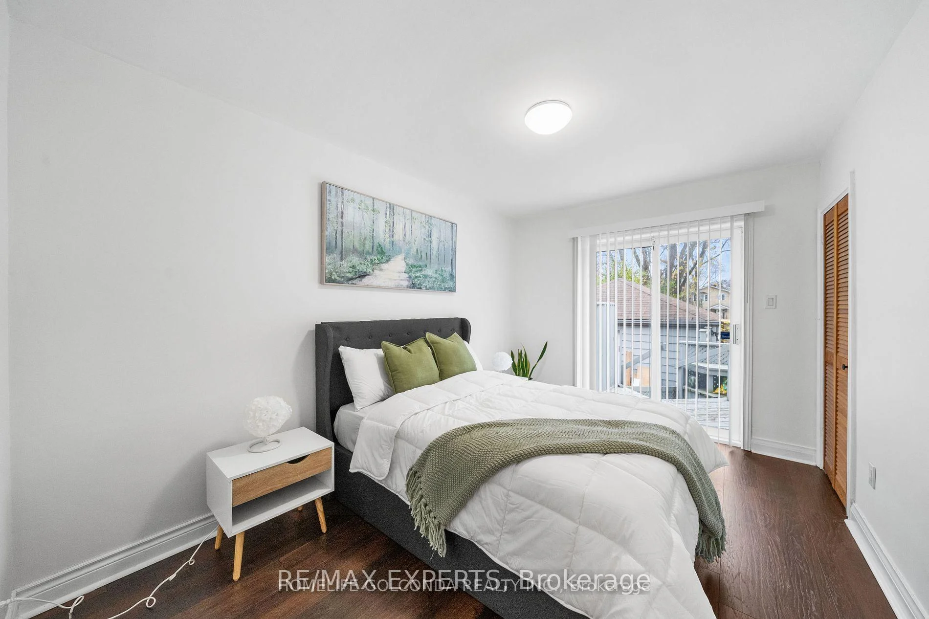 Photo 18 of 253 Bogert Avenue, North York, Lansing-Westgate — HOMEH