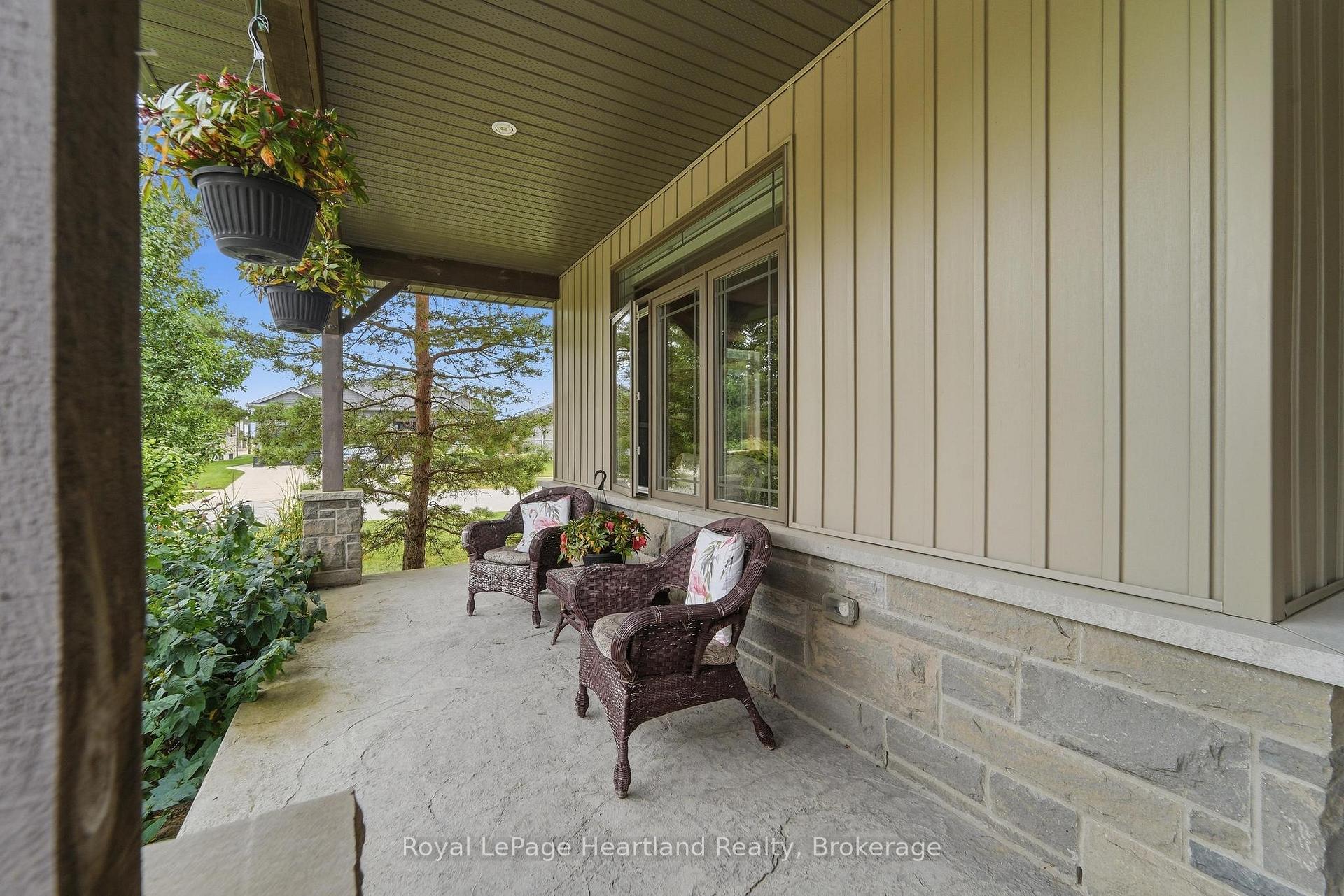 Photo 3 of 285 Darling Boulevard, South Huron, Exeter — HOMEH