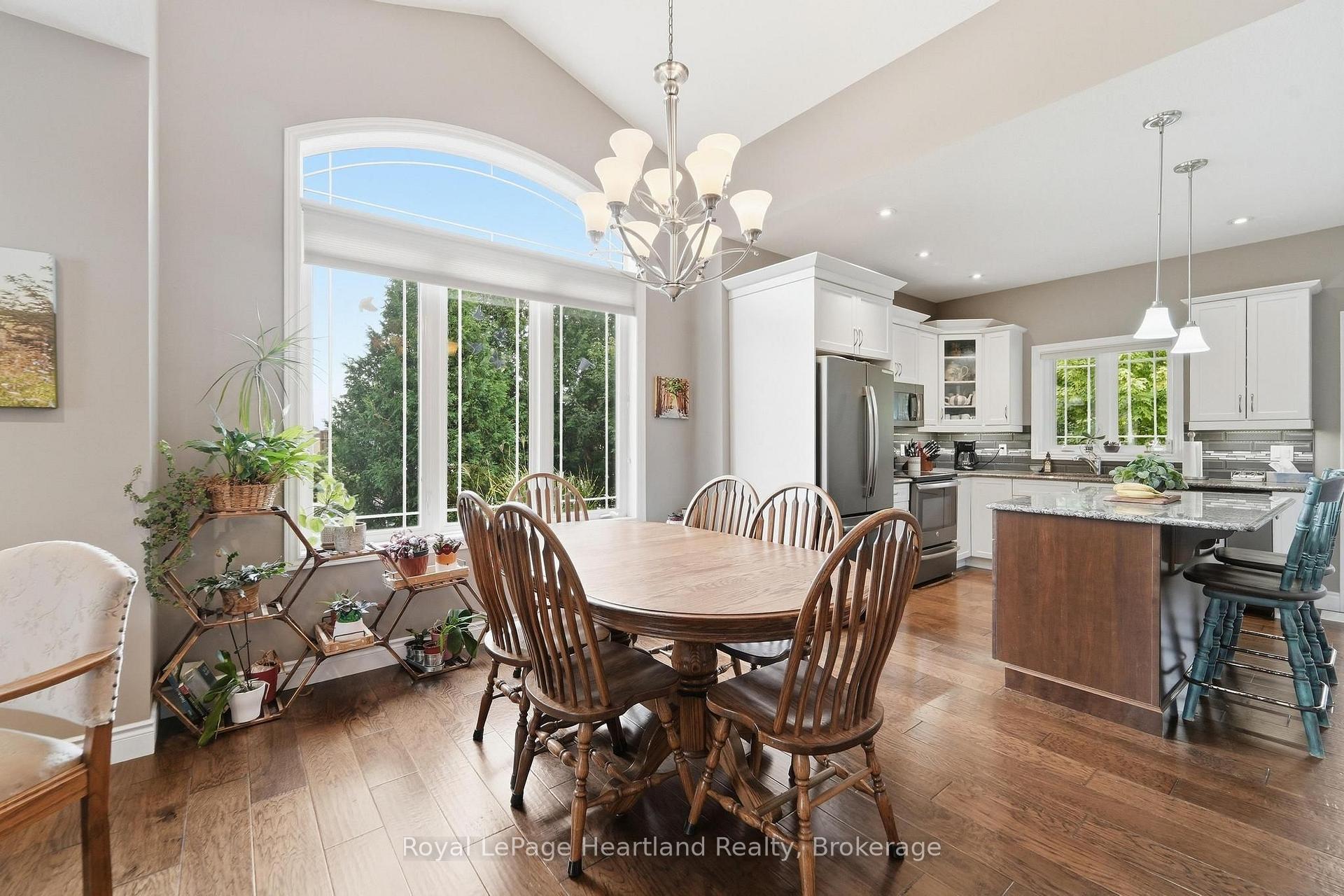 Photo 11 of 285 Darling Boulevard, South Huron, Exeter — HOMEH