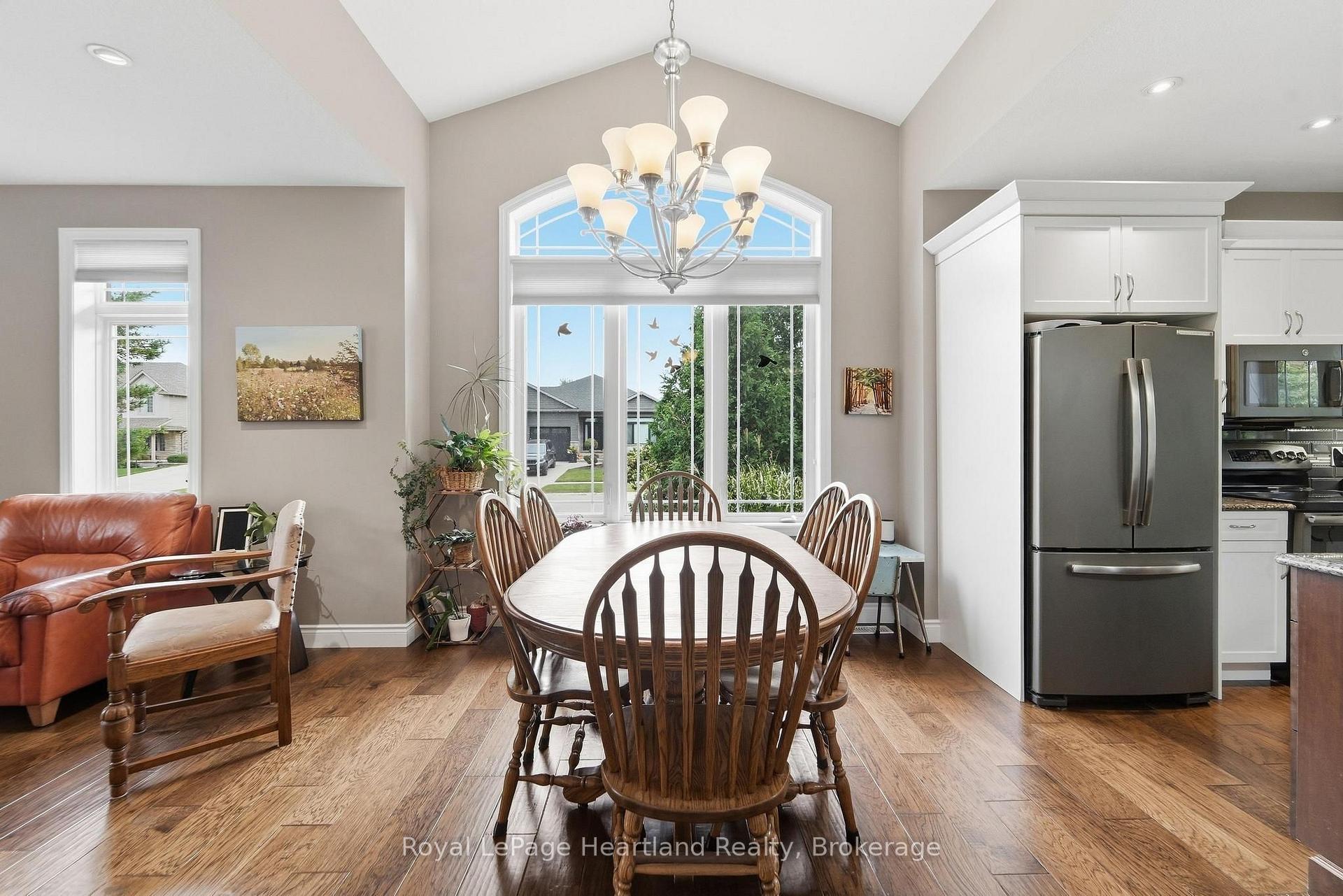 Photo 12 of 285 Darling Boulevard, South Huron, Exeter — HOMEH