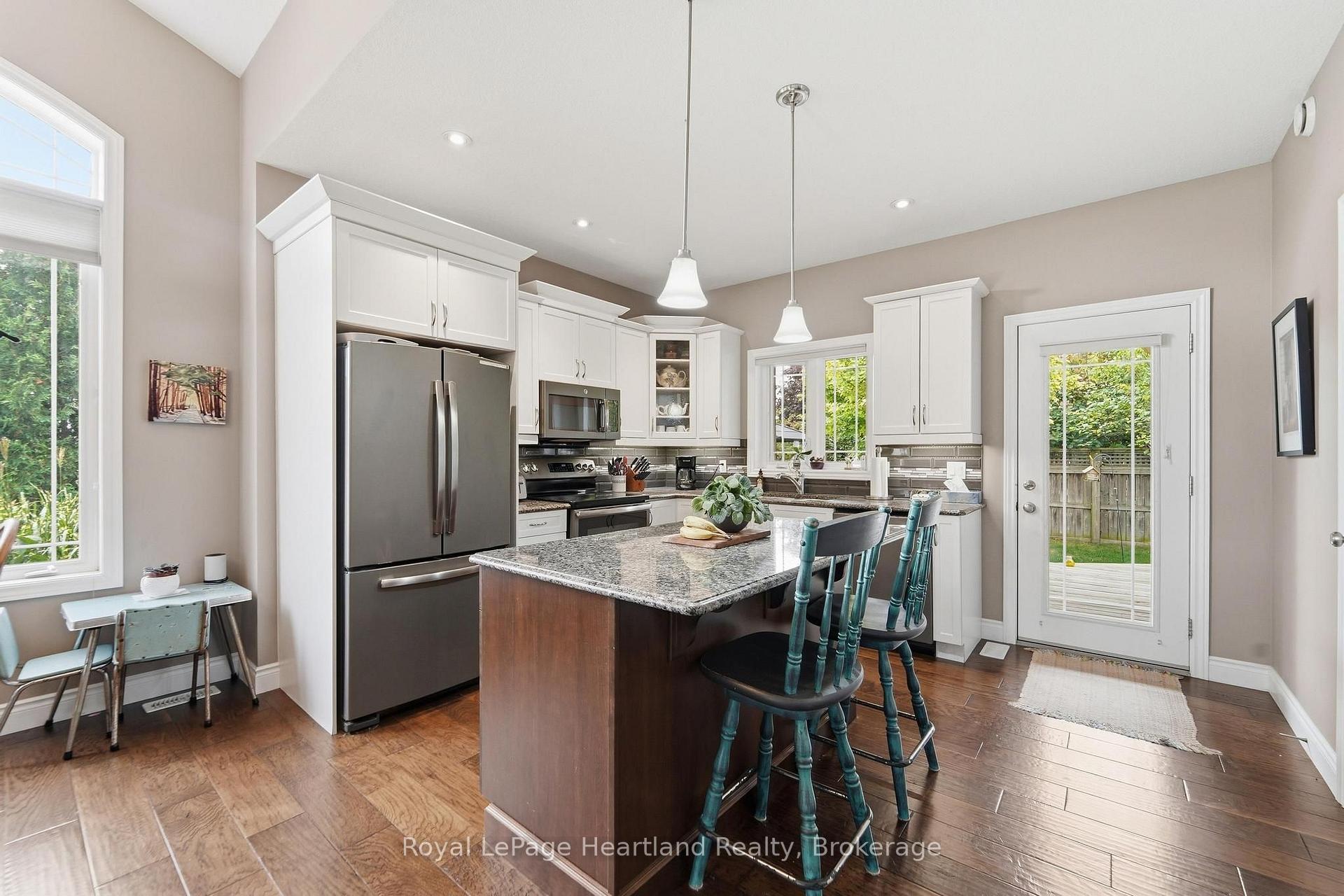 Photo 13 of 285 Darling Boulevard, South Huron, Exeter — HOMEH