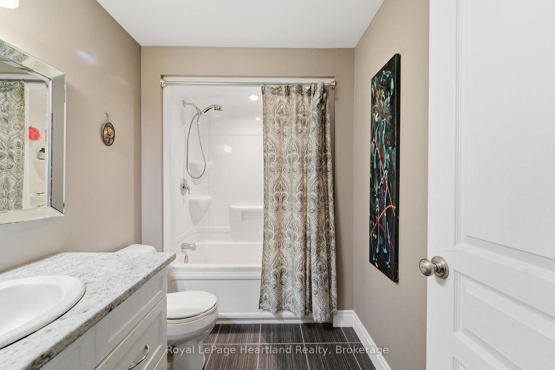 Photo 33 of 285 Darling Boulevard, South Huron, Exeter — HOMEH