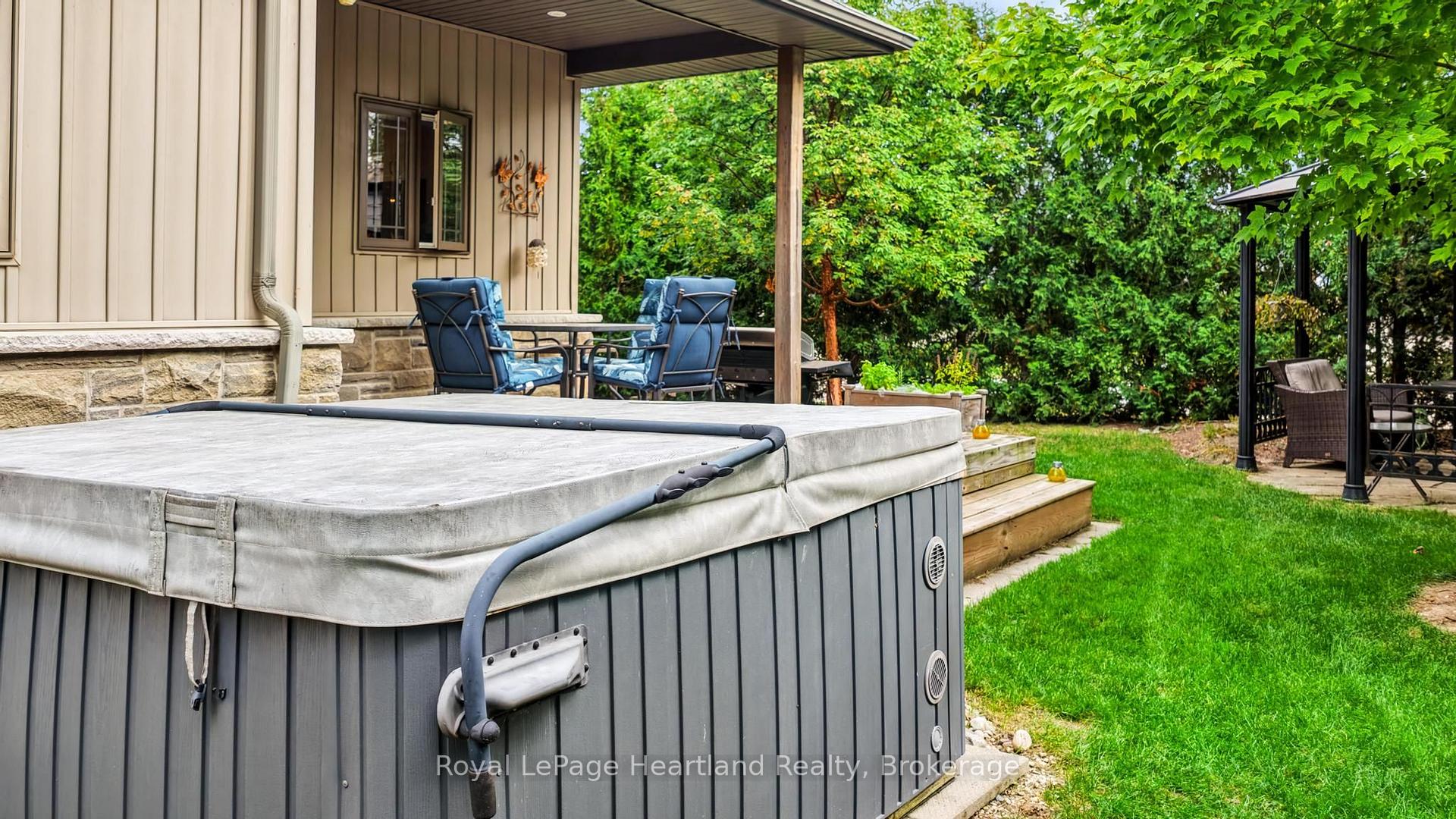 Photo 48 of 285 Darling Boulevard, South Huron, Exeter — HOMEH