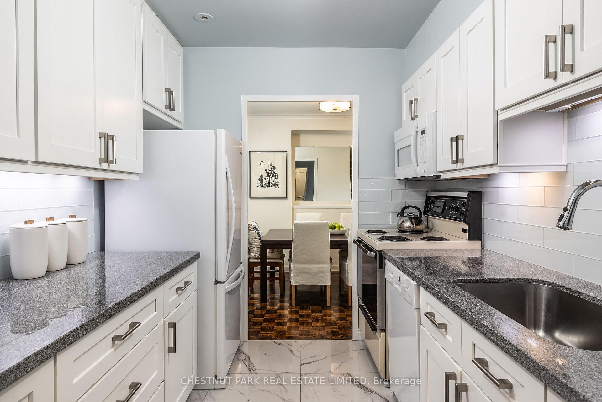 Photo 9 of Unit 802, 120 Rosedale Valley Road, Toronto, Rosedale-Moore Park — HOMEH