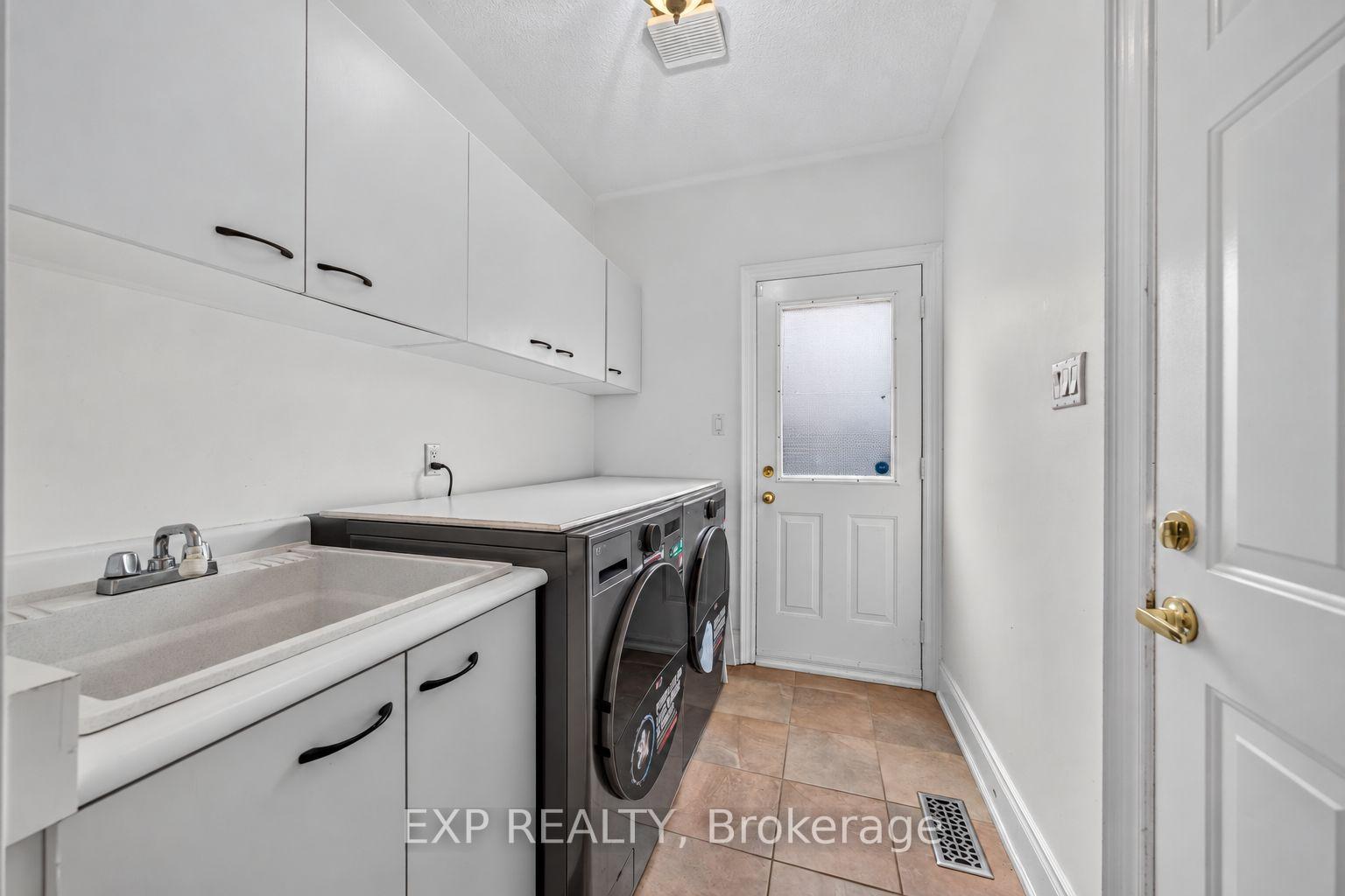 Photo 64 of 785 Quantra Crescent, Newmarket, Stonehaven-Wyndham — HOMEH