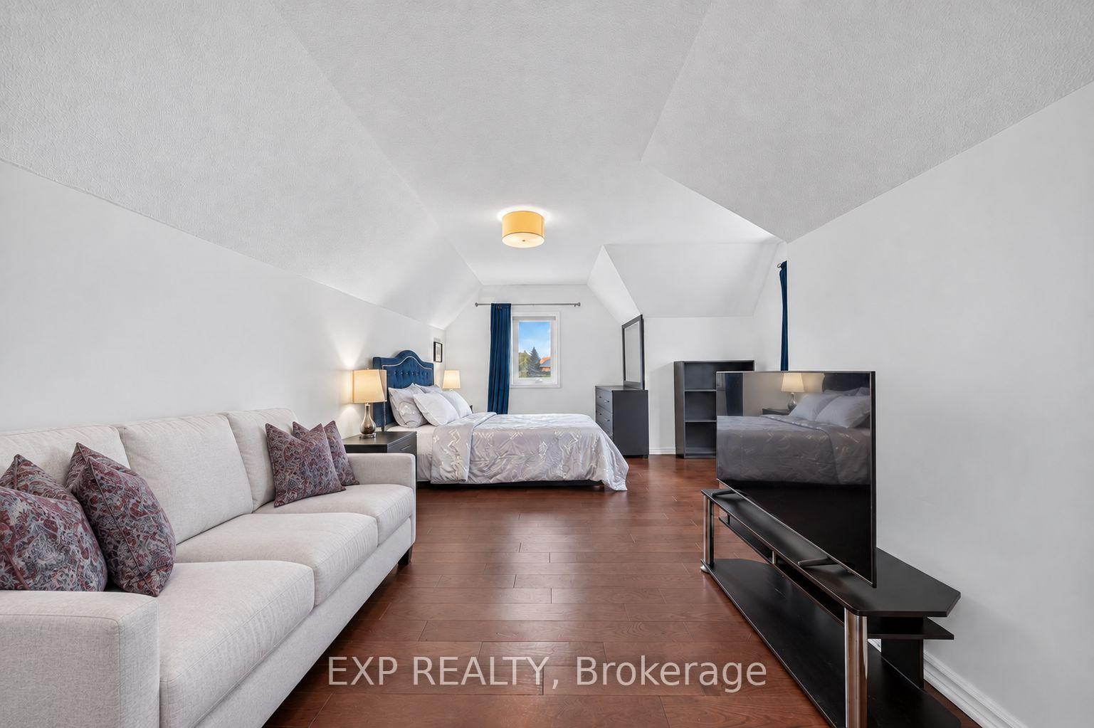 Photo 89 of 785 Quantra Crescent, Newmarket, Stonehaven-Wyndham — HOMEH
