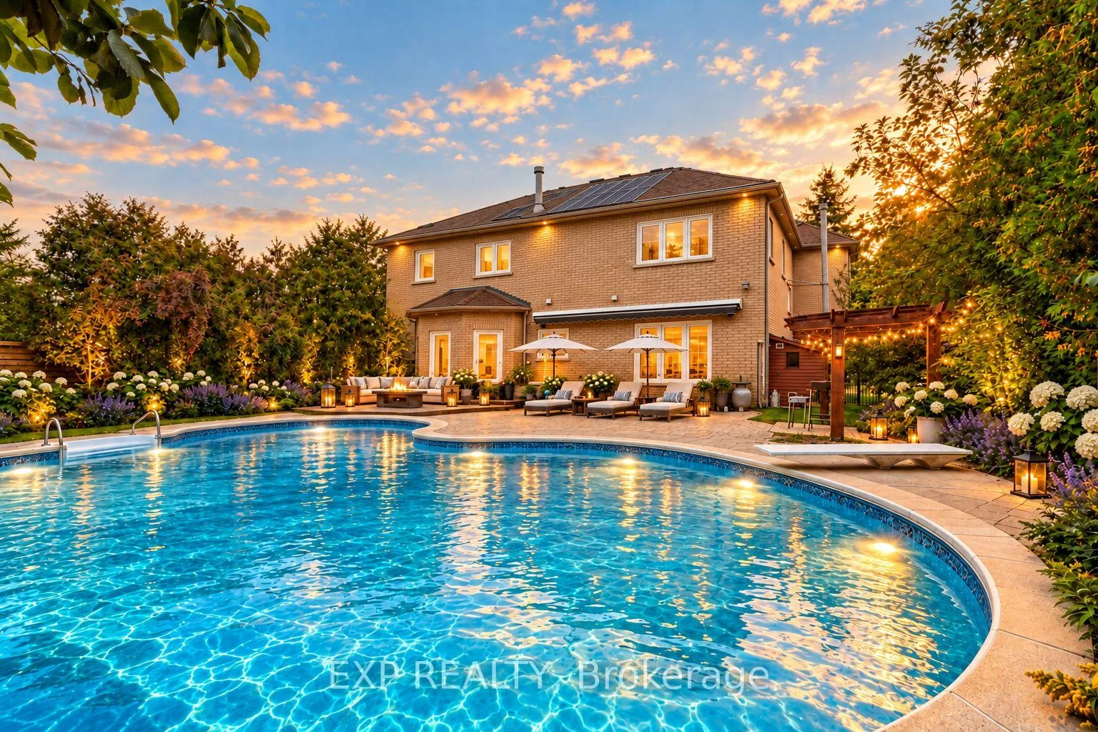 Photo 3 of 785 Quantra Crescent, Newmarket, Stonehaven-Wyndham — HOMEH