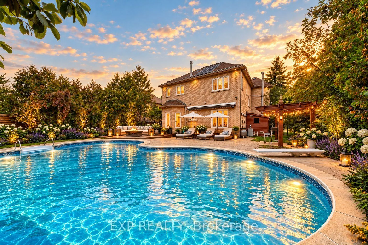 Photo 5 of 785 Quantra Crescent, Newmarket, Stonehaven-Wyndham — HOMEH