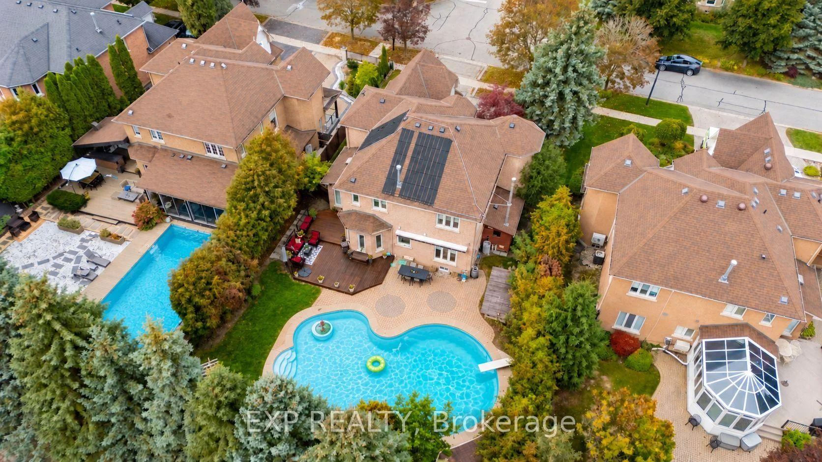 Photo 12 of 785 Quantra Crescent, Newmarket, Stonehaven-Wyndham — HOMEH