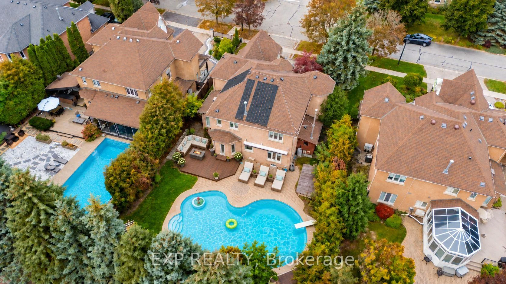 Photo 14 of 785 Quantra Crescent, Newmarket, Stonehaven-Wyndham — HOMEH