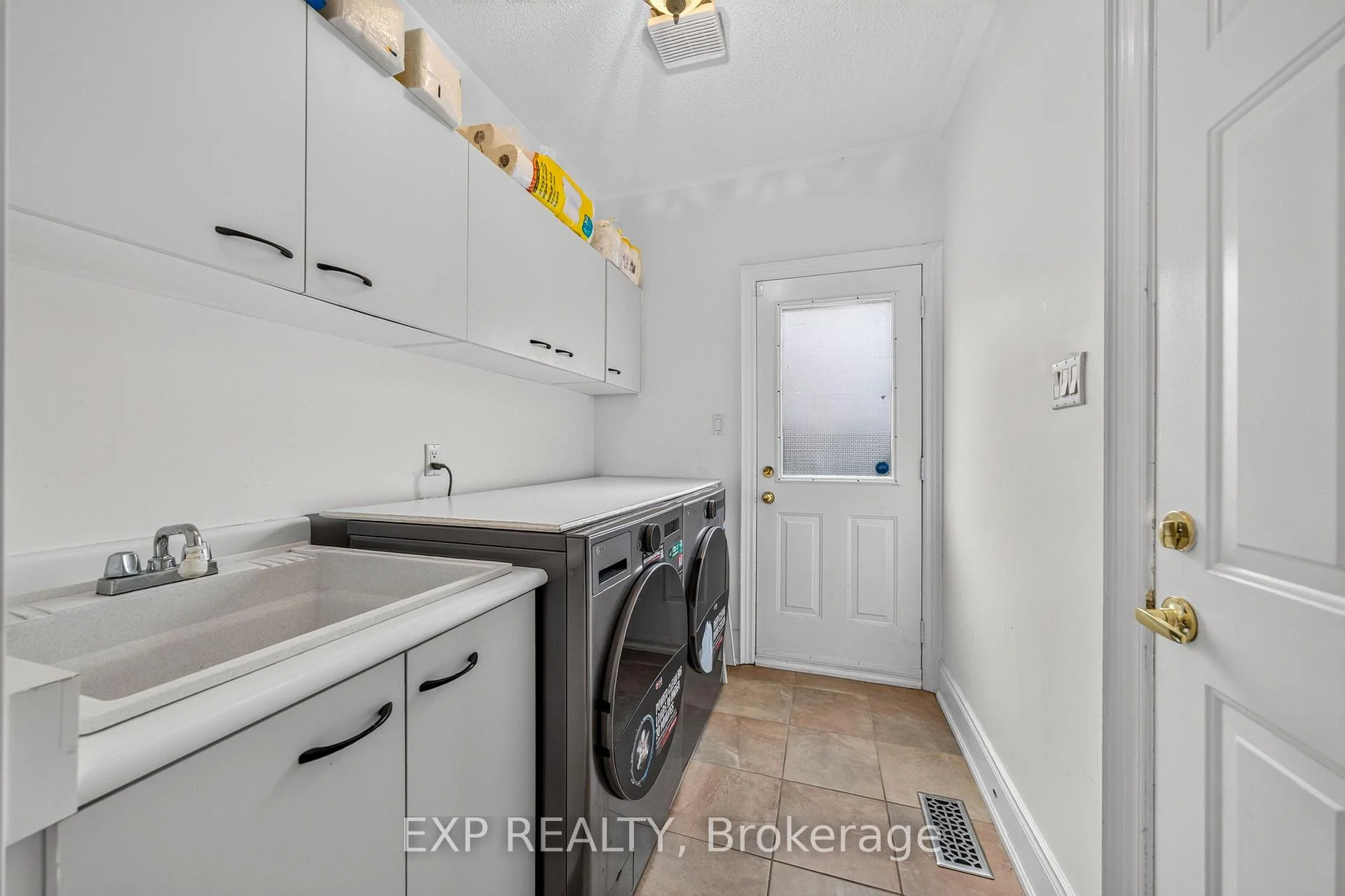 Photo 67 of 785 Quantra Crescent, Newmarket, Stonehaven-Wyndham — HOMEH