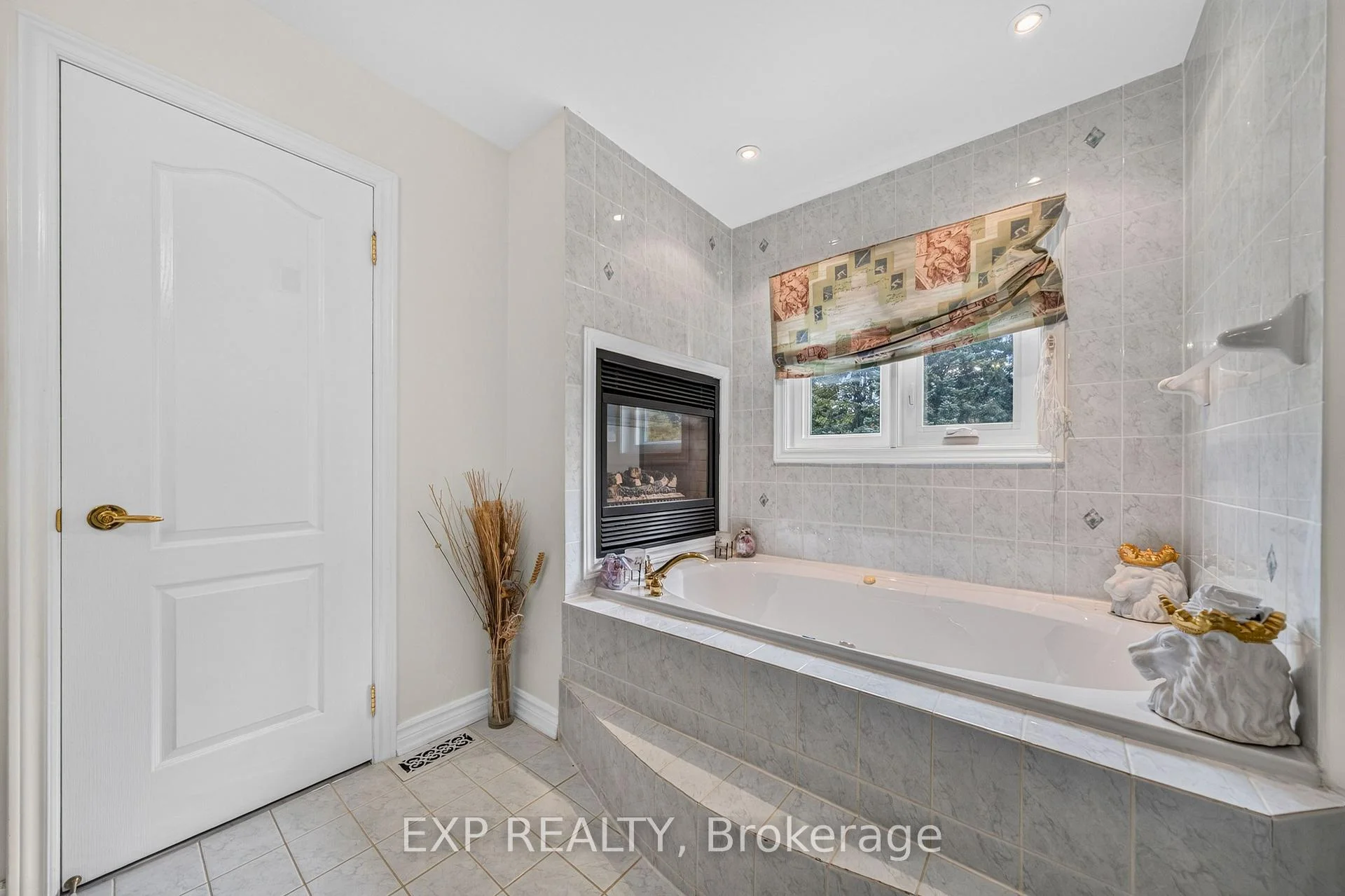 Photo 82 of 785 Quantra Crescent, Newmarket, Stonehaven-Wyndham — HOMEH