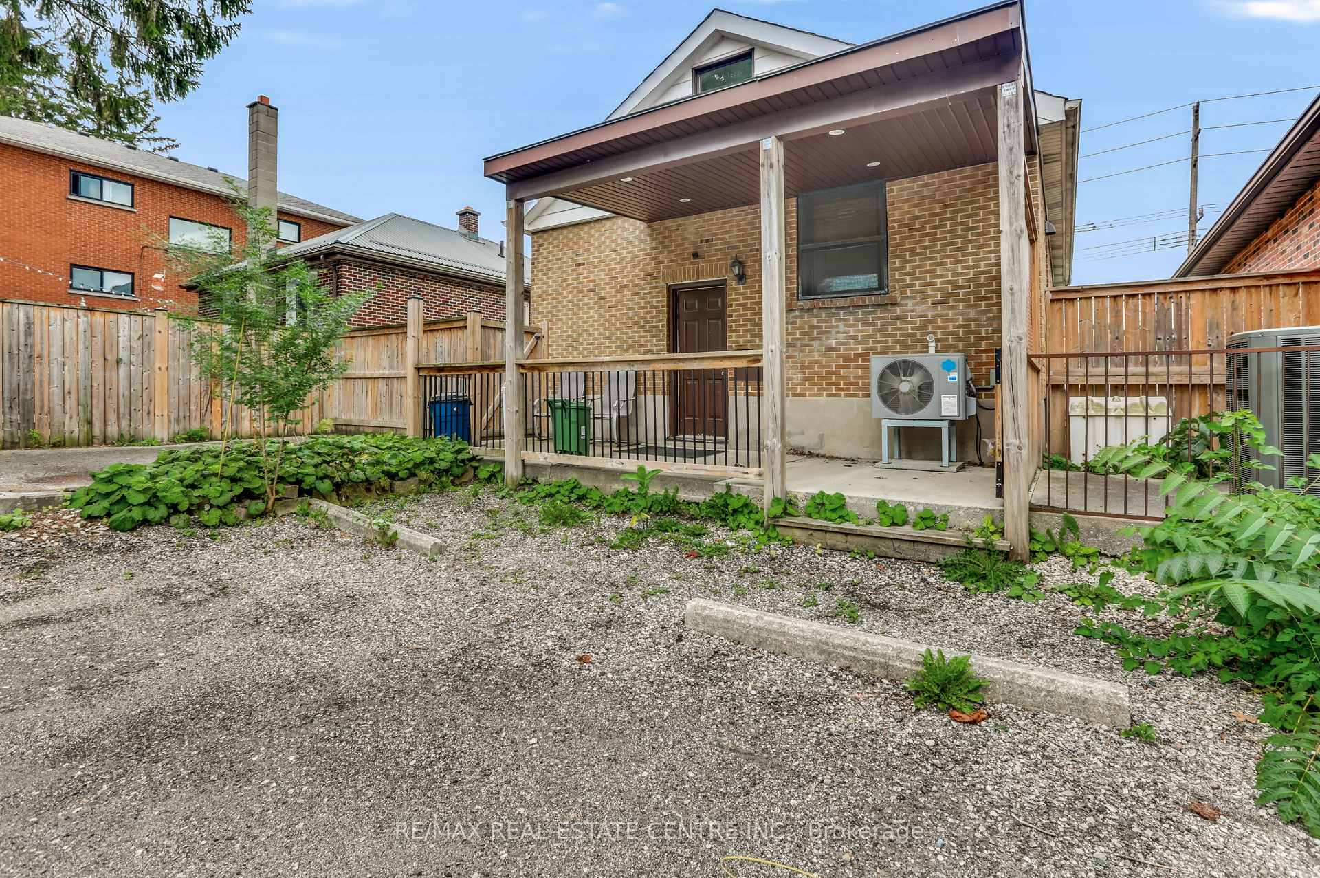 Photo 33 of 900 Adelaide Street N, London, East C — HOMEH