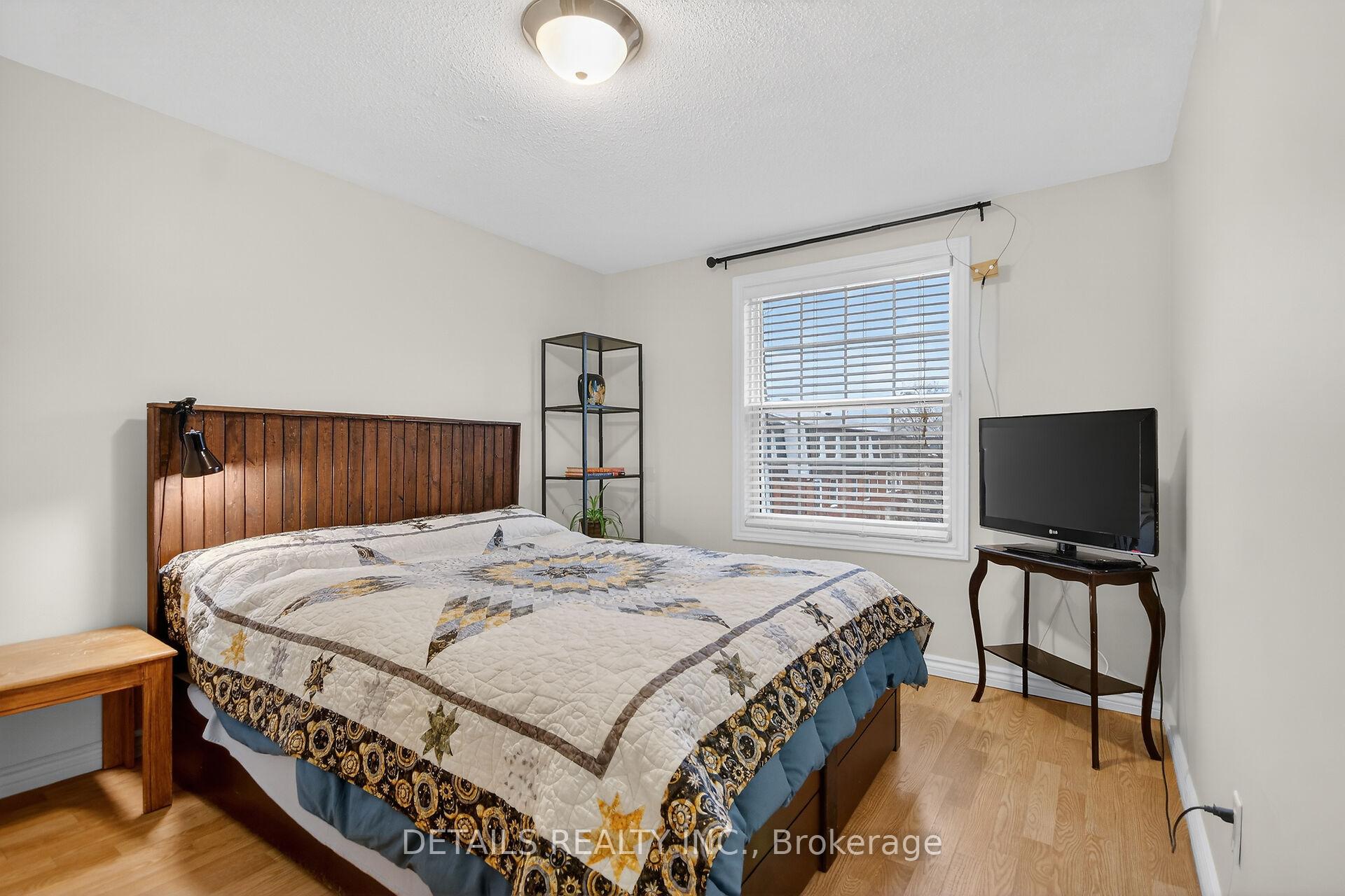 Photo 24 of 40 Appleby Private, Ottawa, Carleton Heights — HOMEH