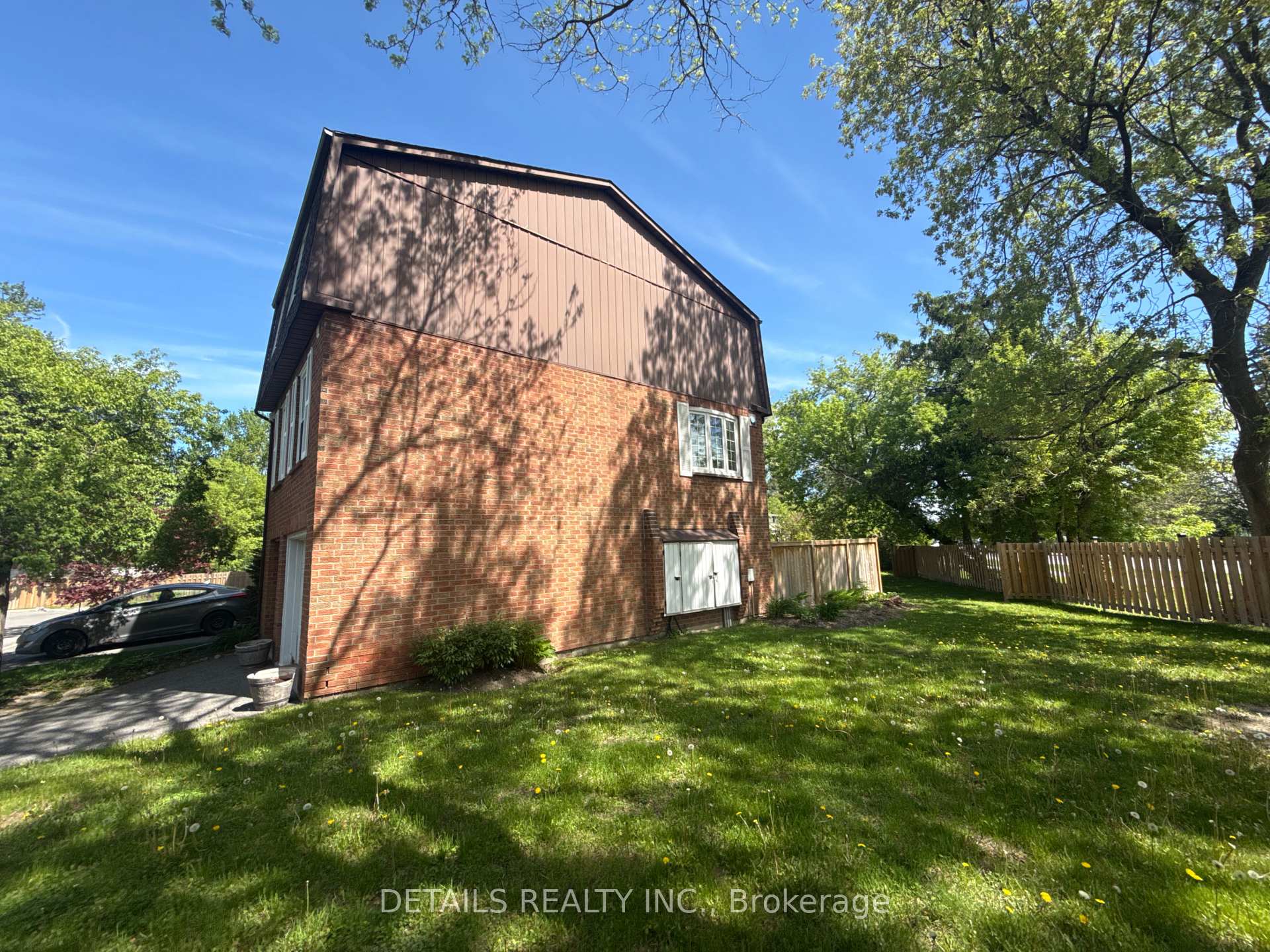 Photo 34 of 40 Appleby Private, Ottawa, Carleton Heights — HOMEH
