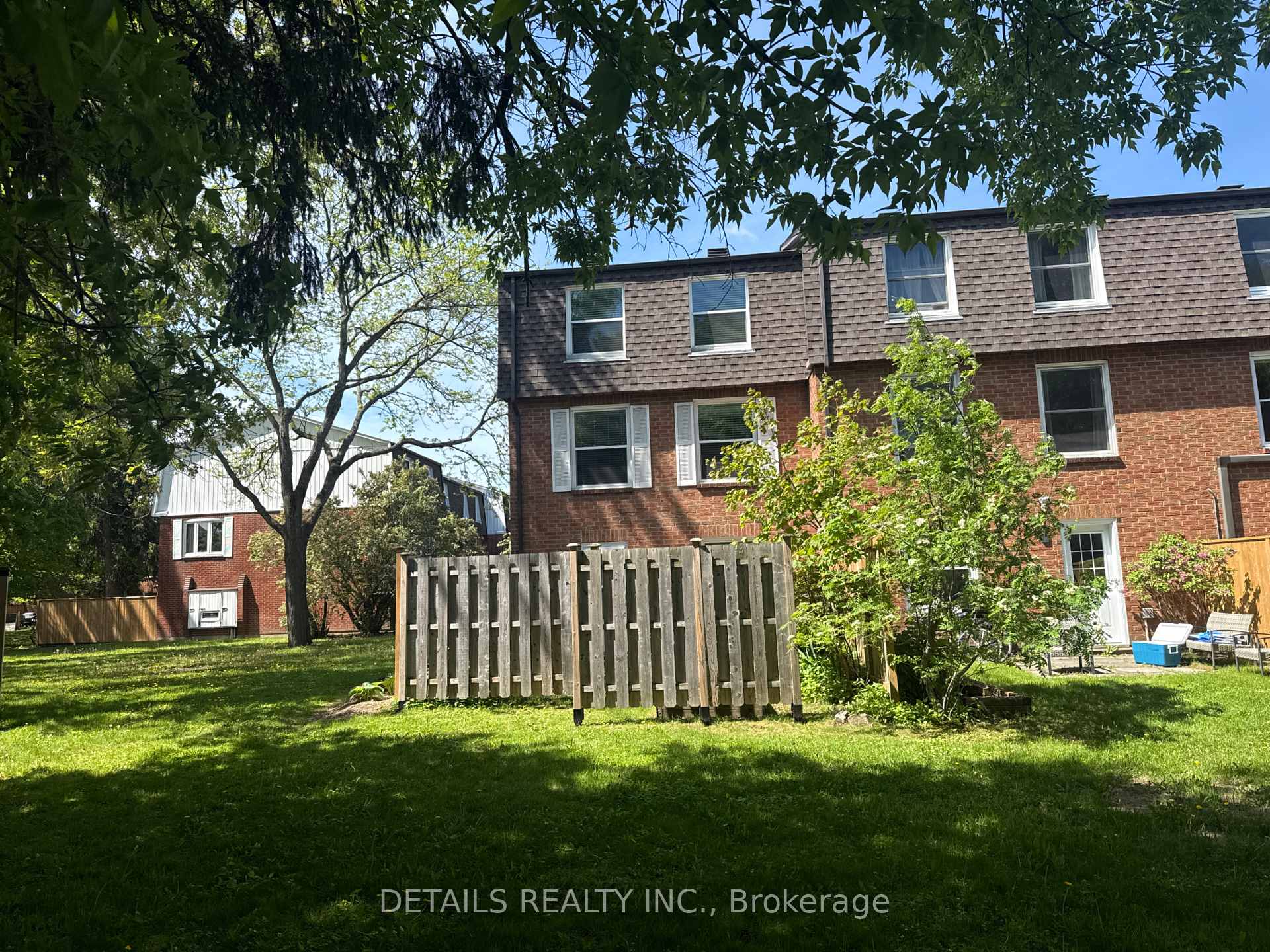 Photo 38 of 40 Appleby Private, Ottawa, Carleton Heights — HOMEH