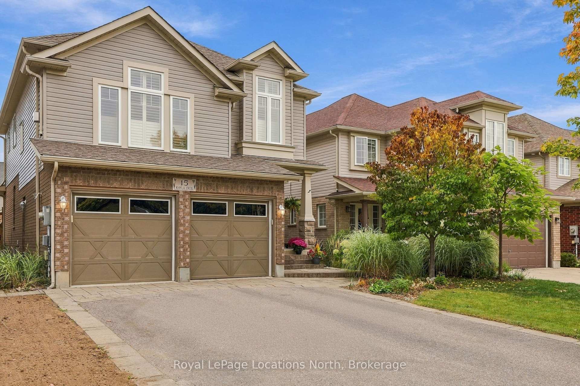 Photo 2 of 15 Kayla Crescent, Collingwood — HOMEH