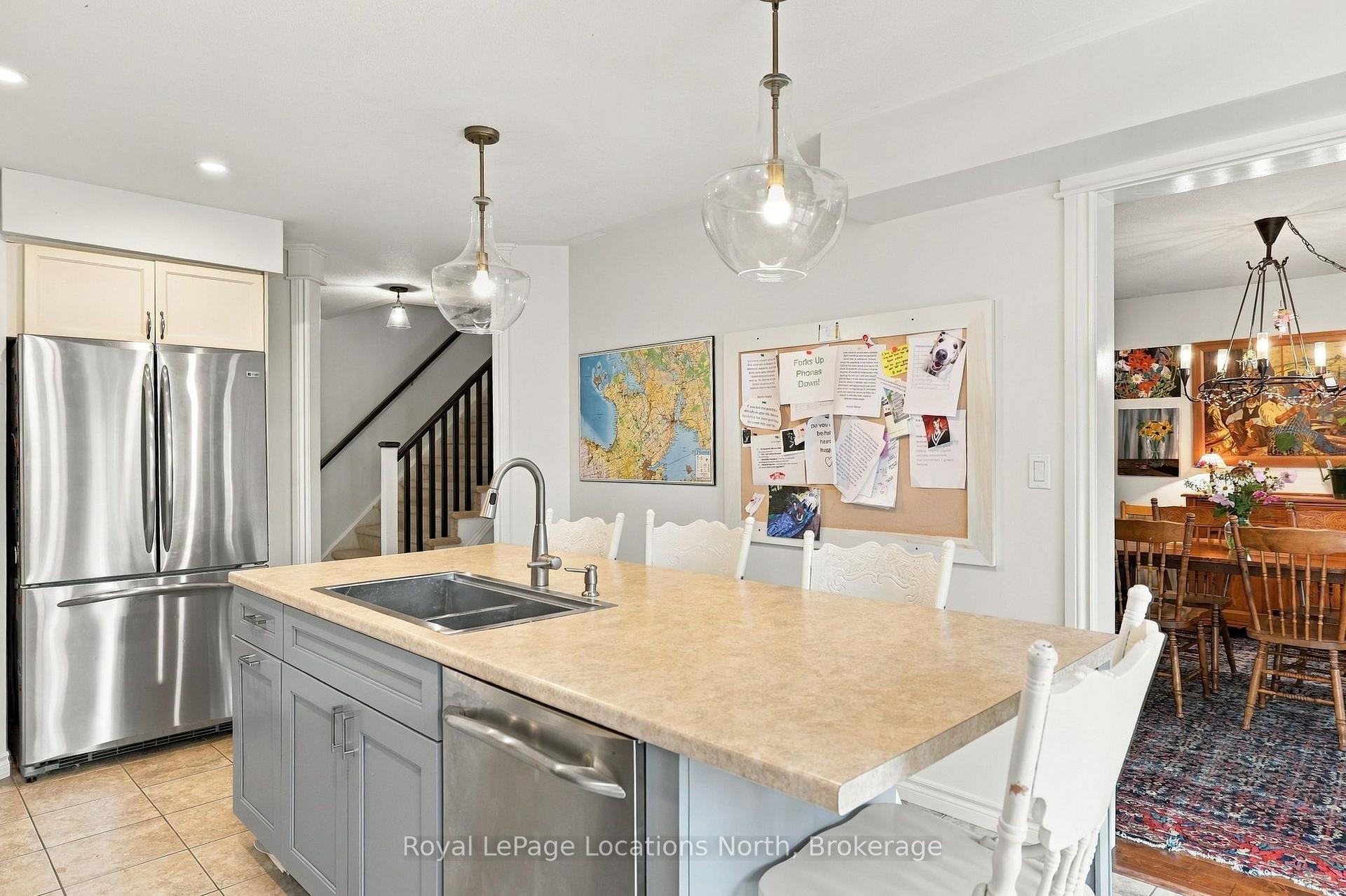 Photo 8 of 15 Kayla Crescent, Collingwood — HOMEH