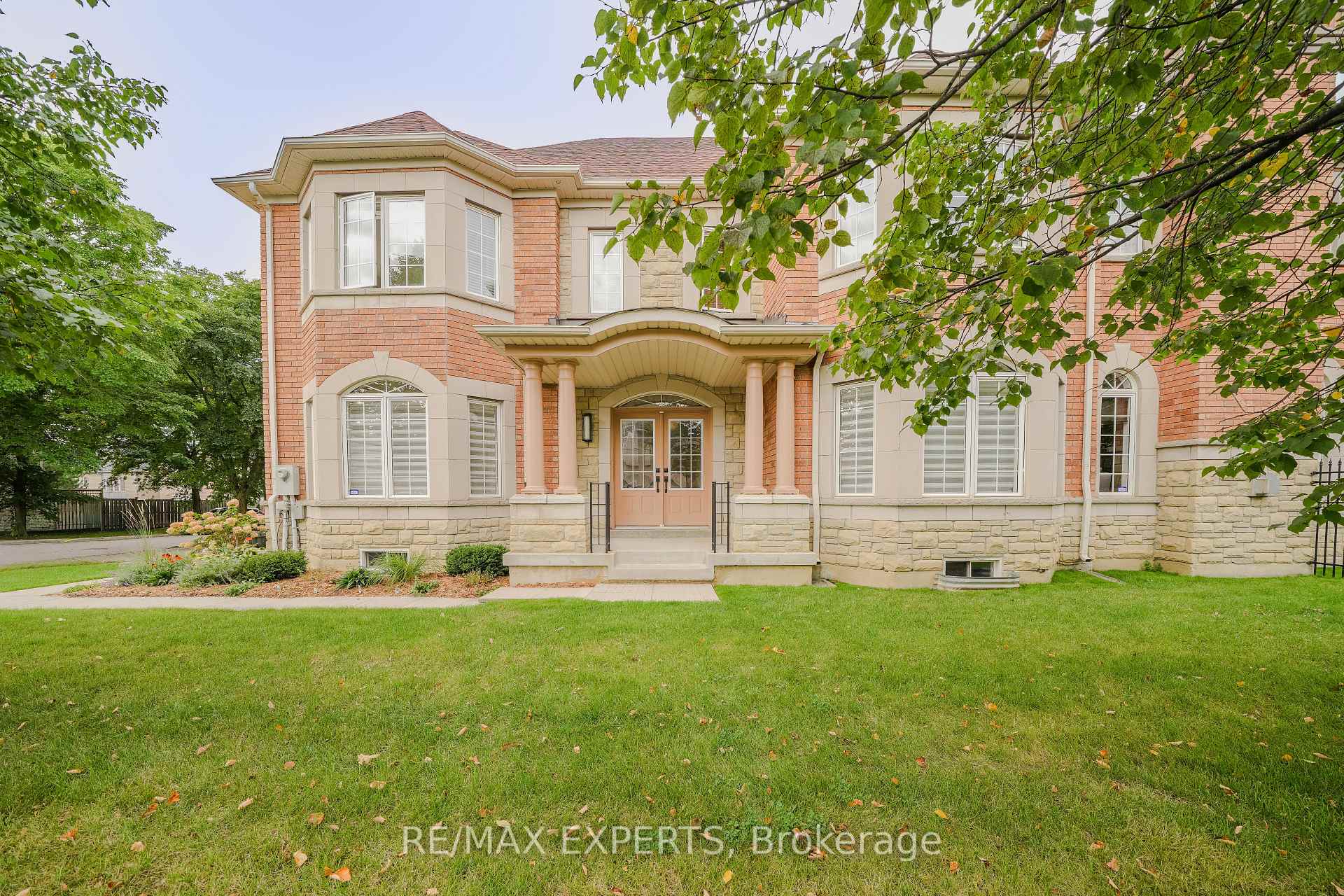 Photo 6 of 6 Elyssa Drive, Richmond Hill, Bayview Hill — HOMEH