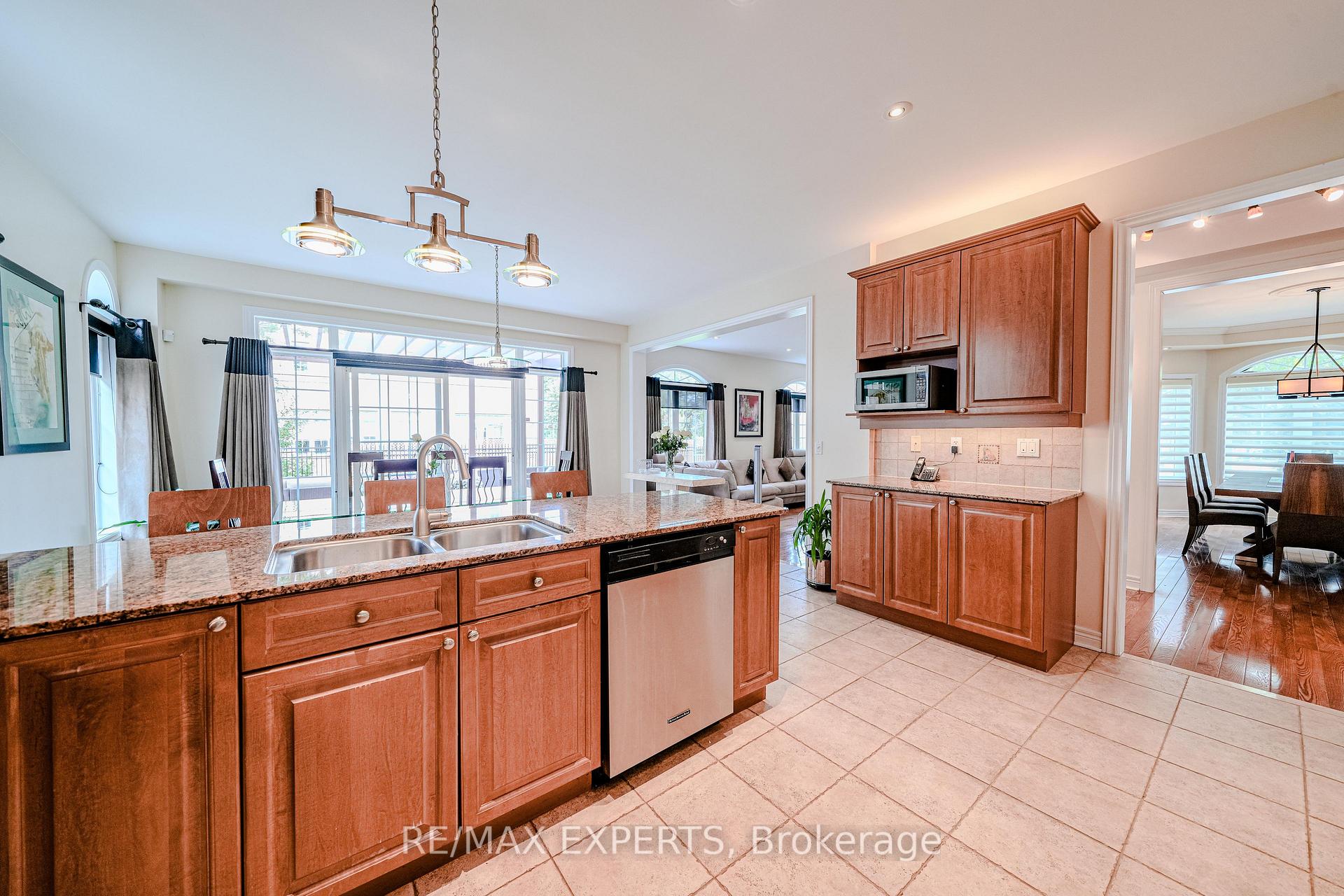 Photo 20 of 6 Elyssa Drive, Richmond Hill, Bayview Hill — HOMEH