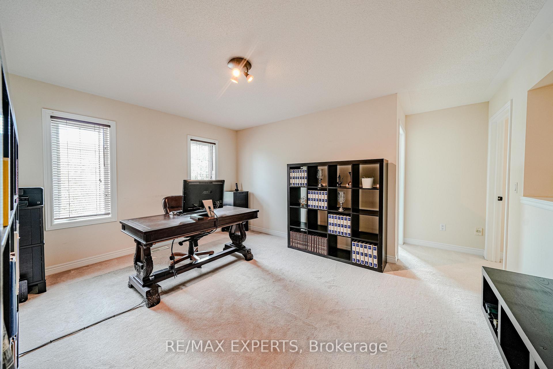 Photo 23 of 6 Elyssa Drive, Richmond Hill, Bayview Hill — HOMEH