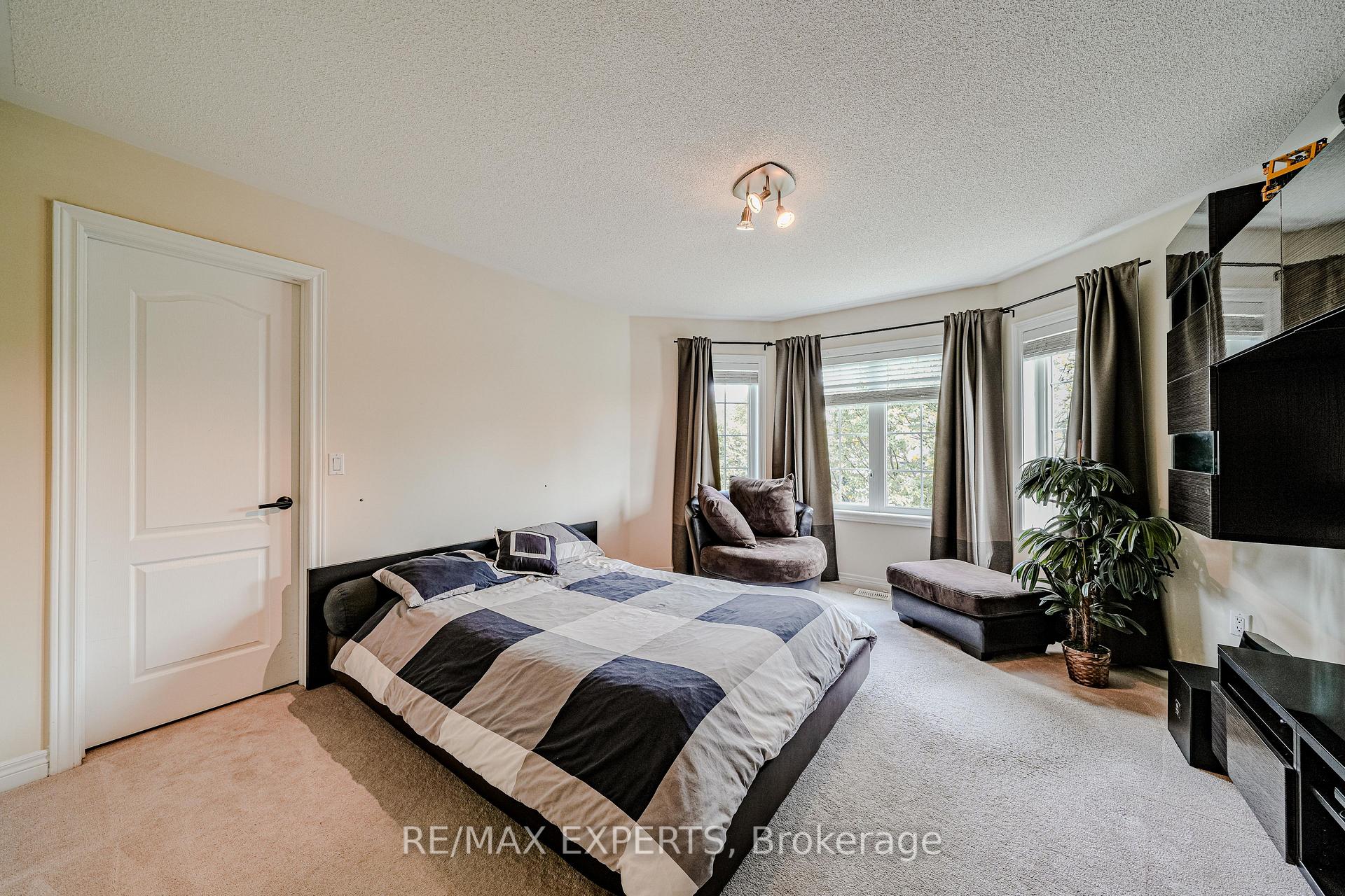 Photo 33 of 6 Elyssa Drive, Richmond Hill, Bayview Hill — HOMEH